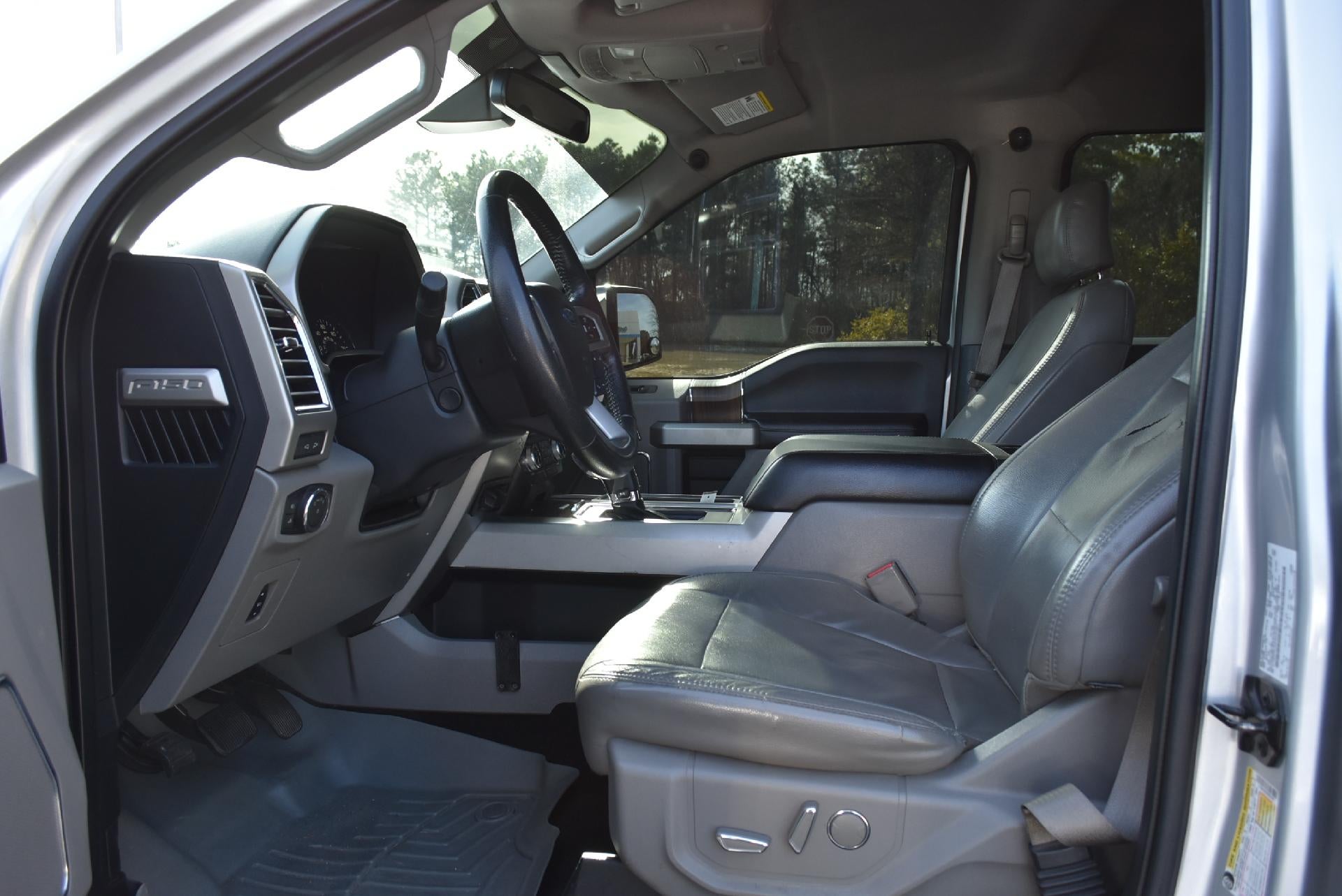 2015 Ford F-150 4WD SuperCrew 5-1/2 Ft Box Lariat