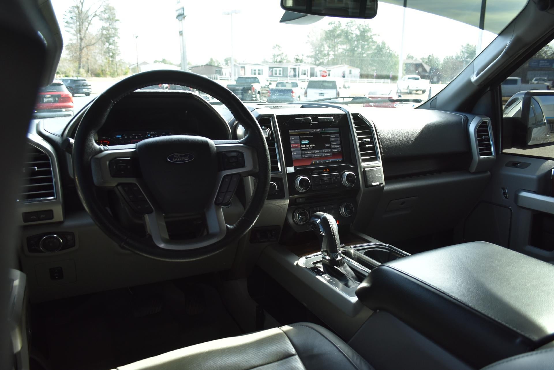 2015 Ford F-150 4WD SuperCrew 5-1/2 Ft Box Lariat