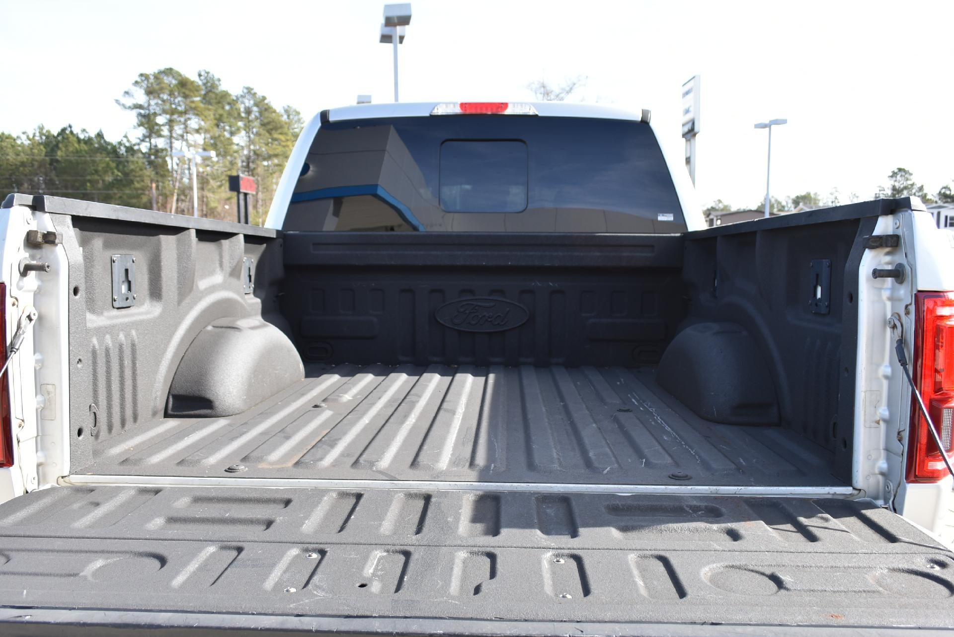 2015 Ford F-150 4WD SuperCrew 5-1/2 Ft Box Lariat