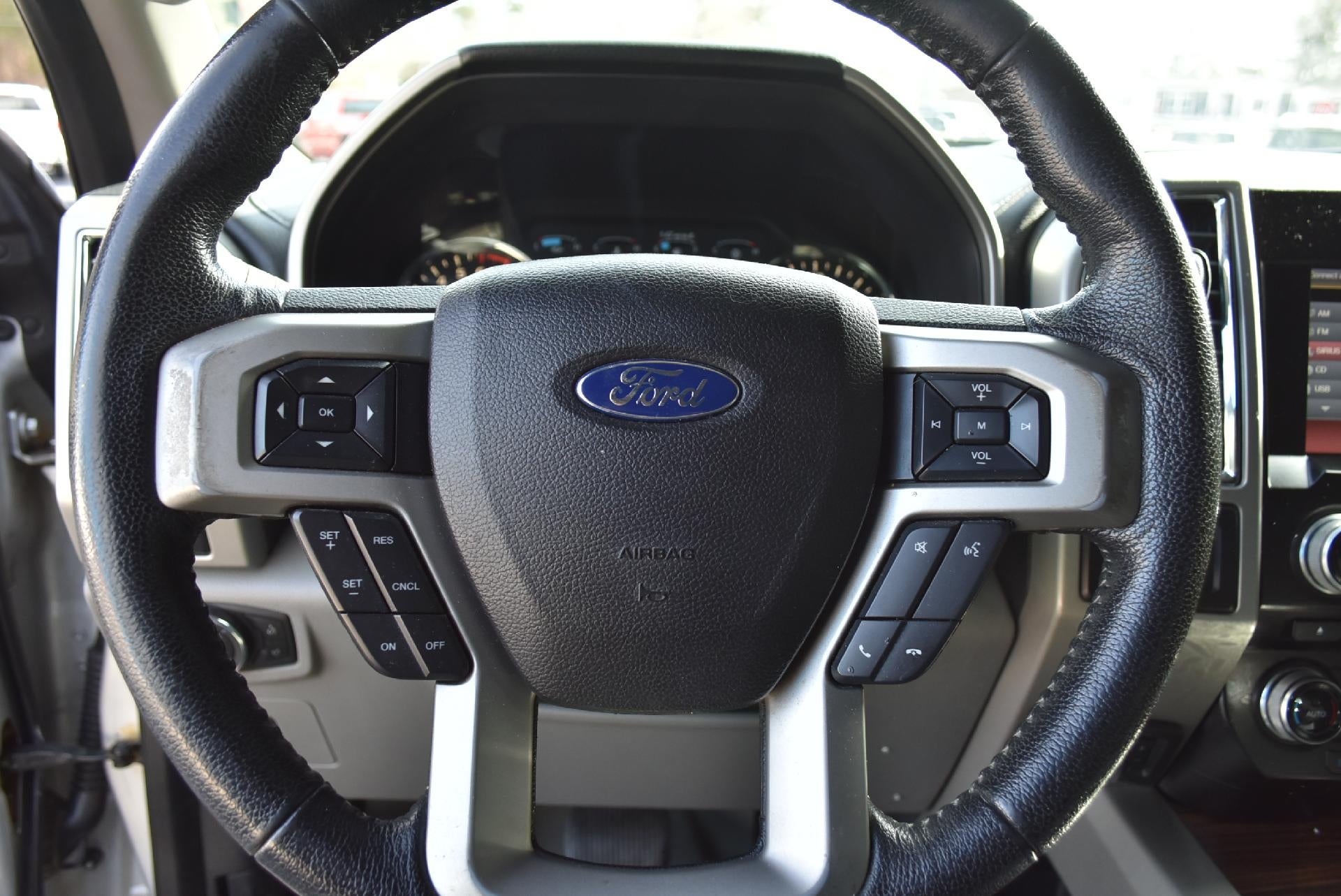 2015 Ford F-150 4WD SuperCrew 5-1/2 Ft Box Lariat