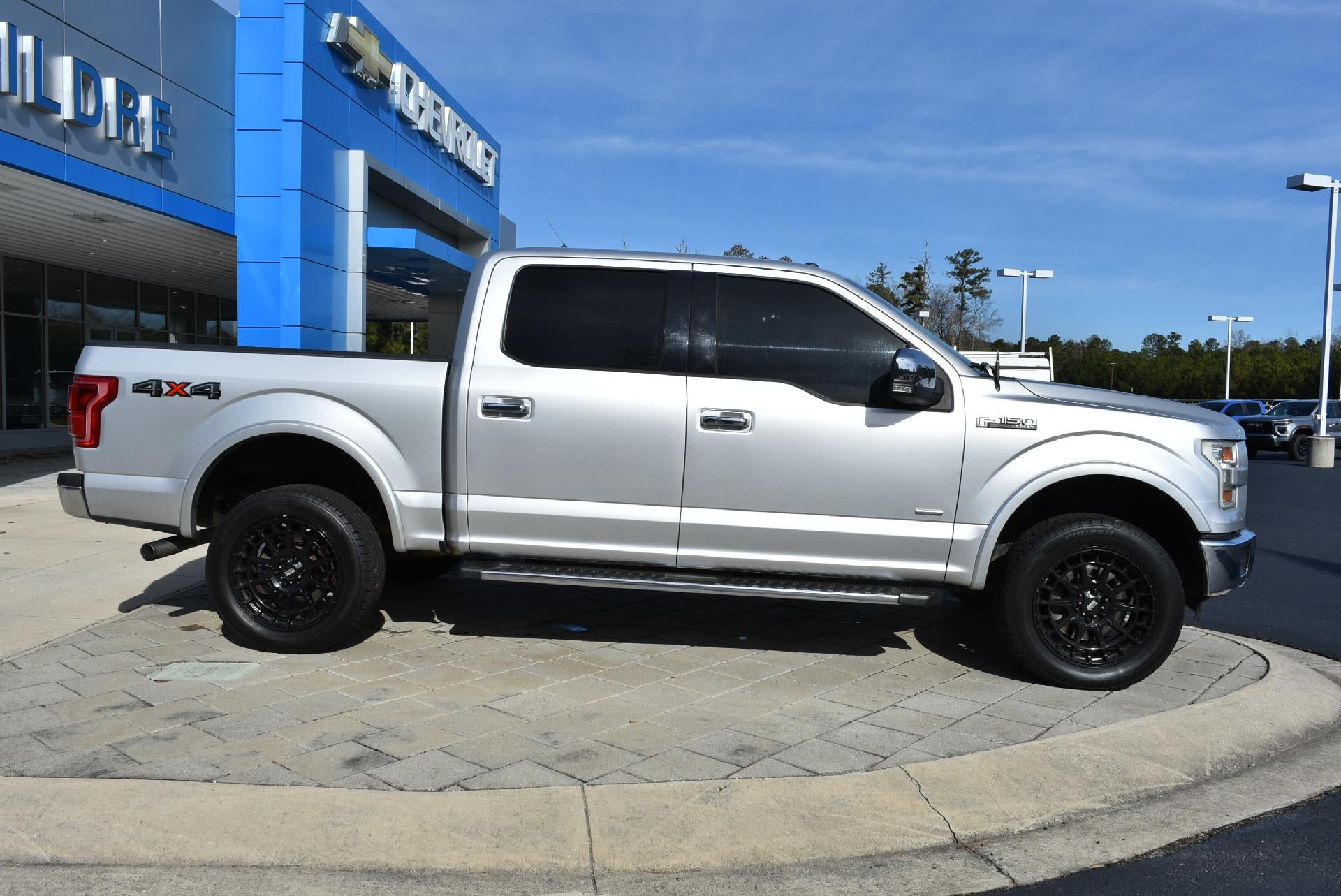 2015 Ford F-150 4WD SuperCrew 5-1/2 Ft Box Lariat