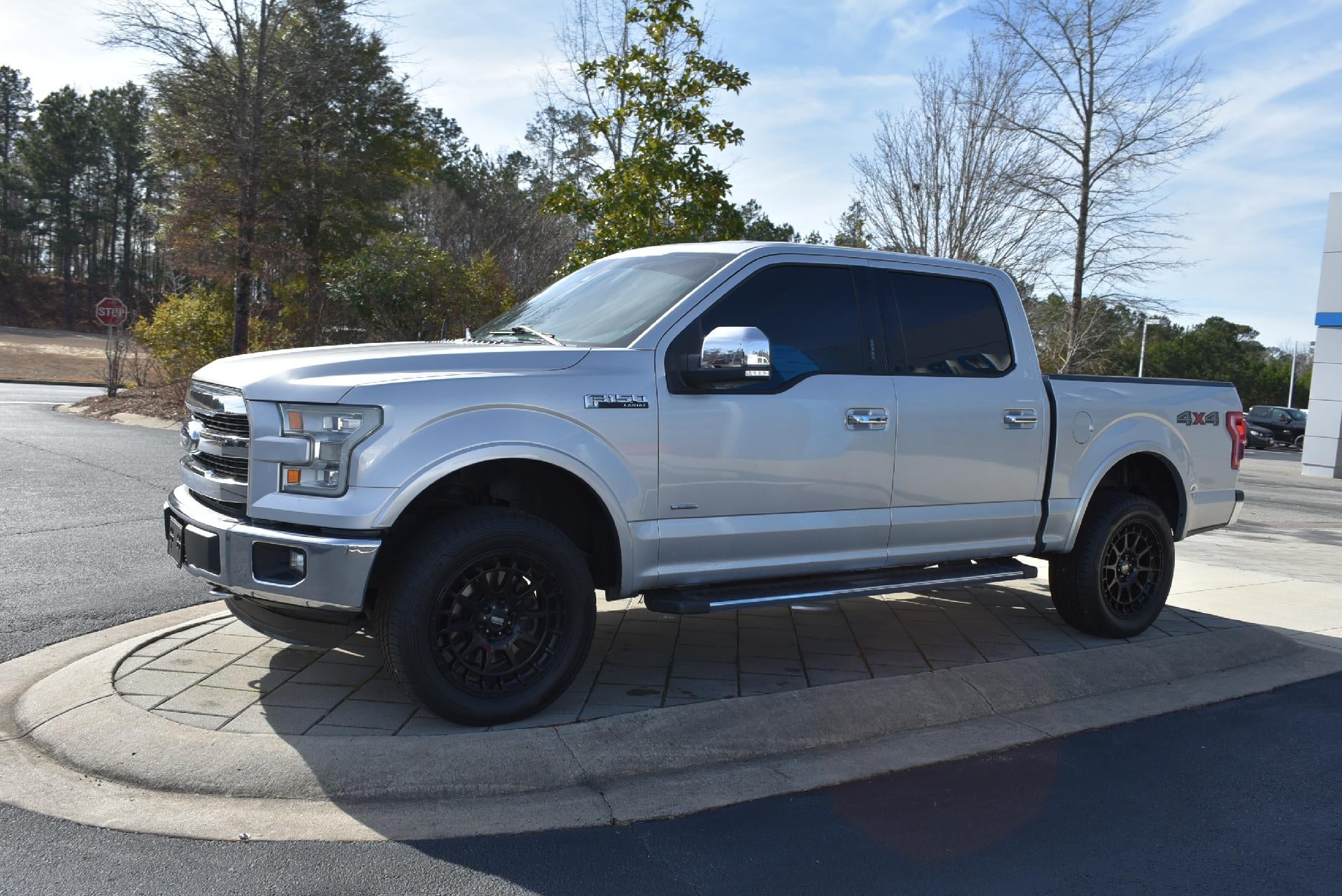2015 Ford F-150 4WD SuperCrew 5-1/2 Ft Box Lariat