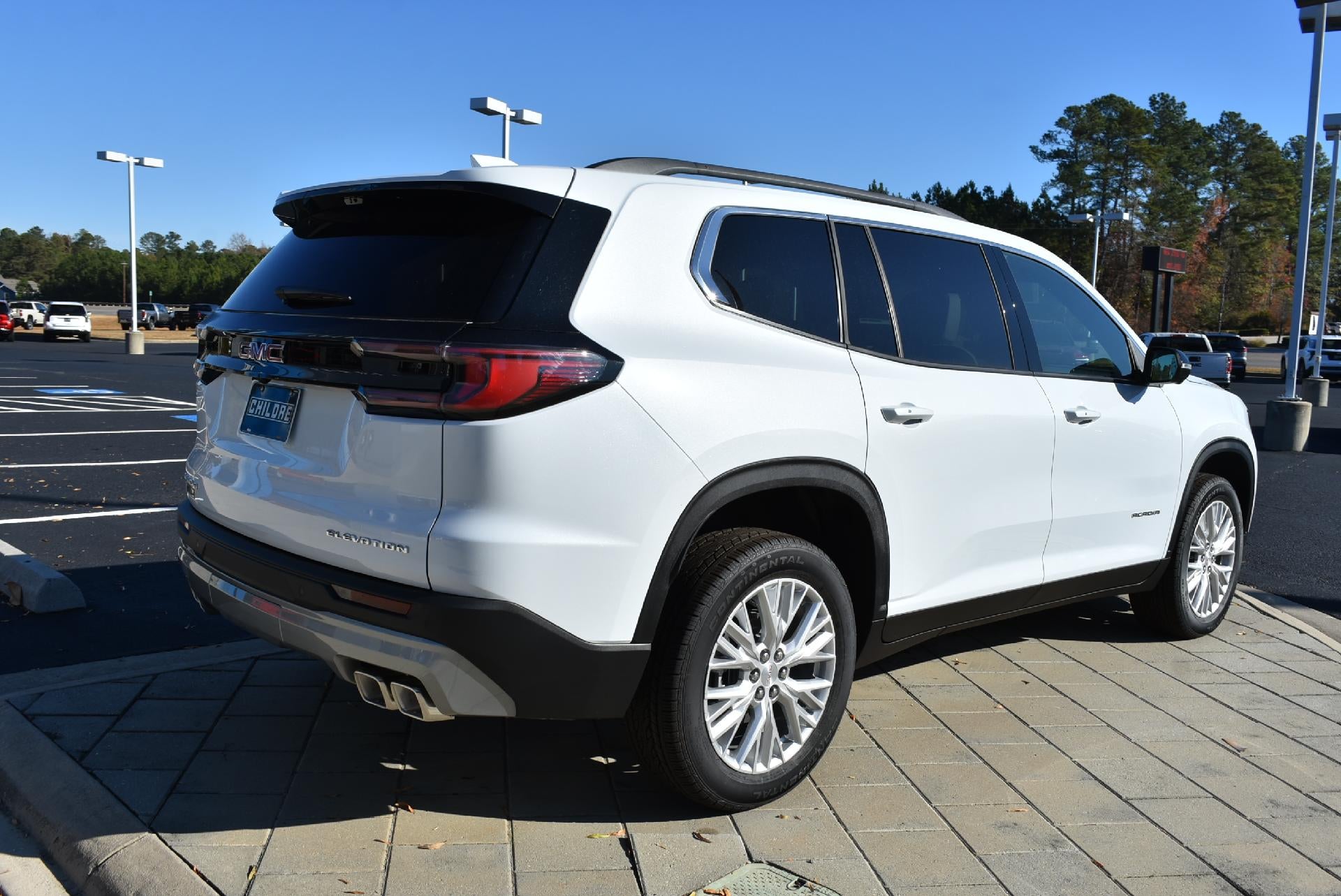 2026 GMC Acadia Elevation