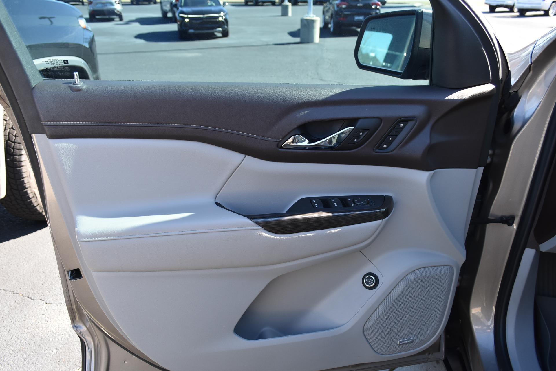 2022 GMC Acadia FWD SLT