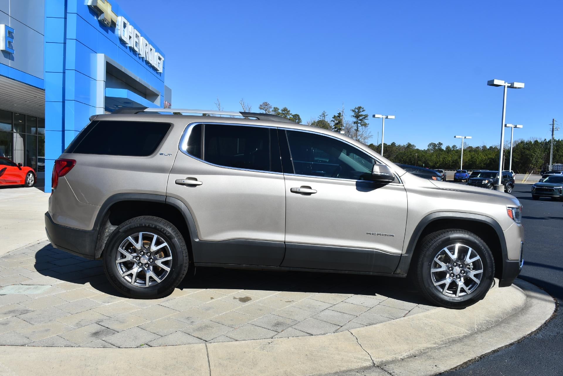 2022 GMC Acadia FWD SLT