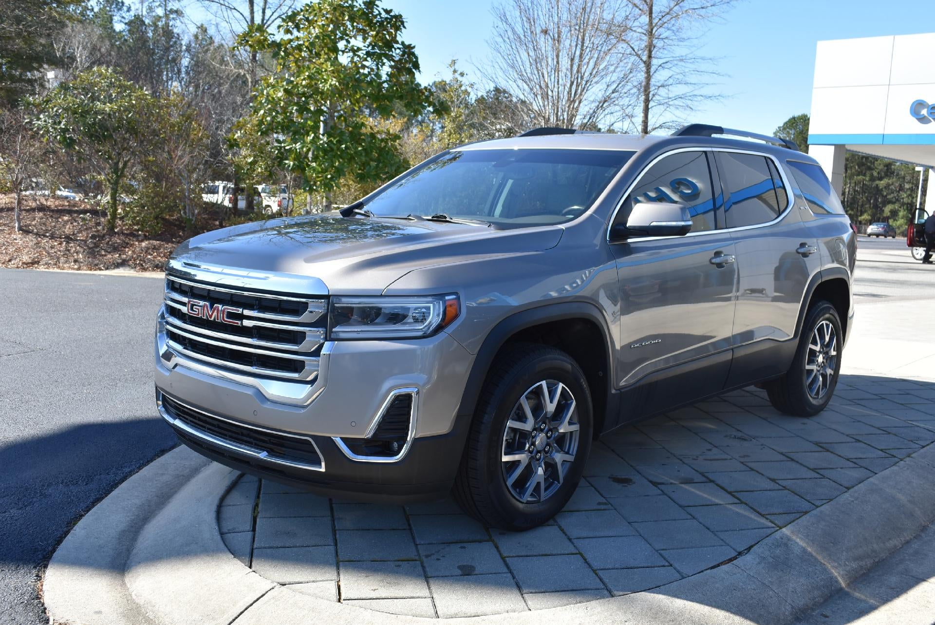2022 GMC Acadia FWD SLT