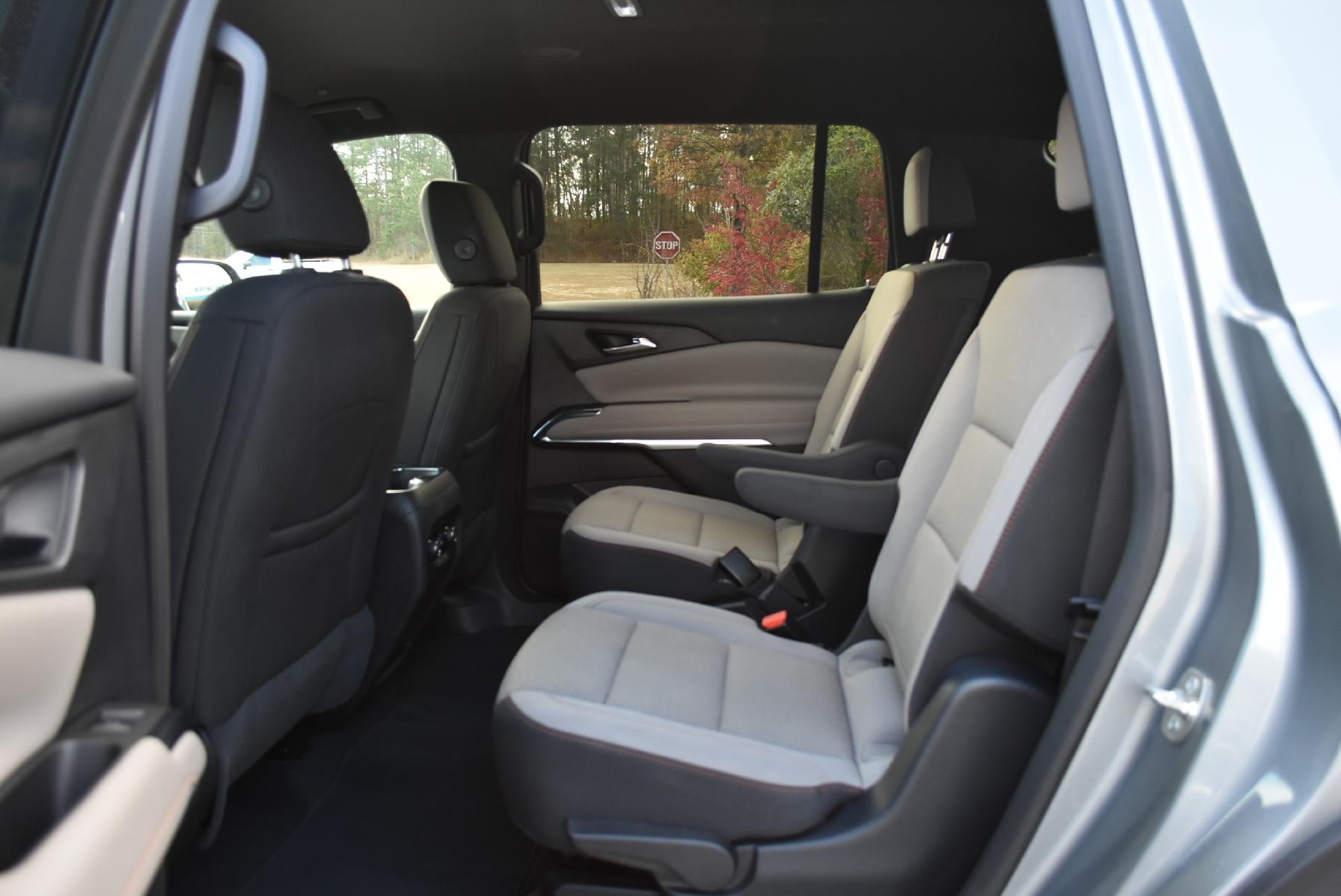 2025 Chevrolet Traverse LT w/1LT