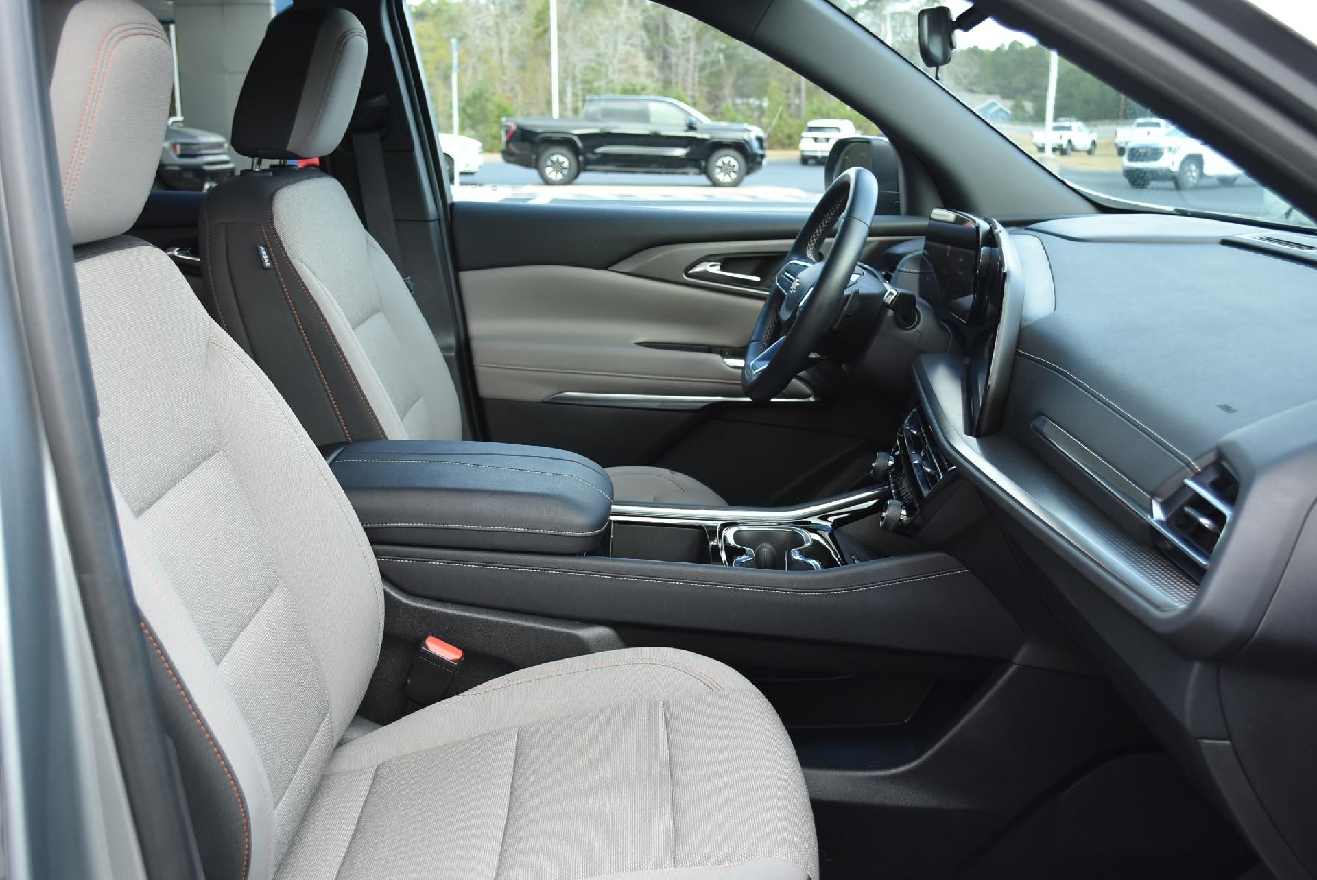 2025 Chevrolet Traverse LT w/1LT