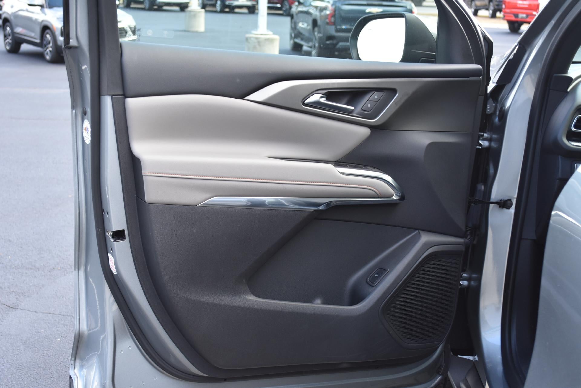 2025 Chevrolet Traverse LT w/1LT