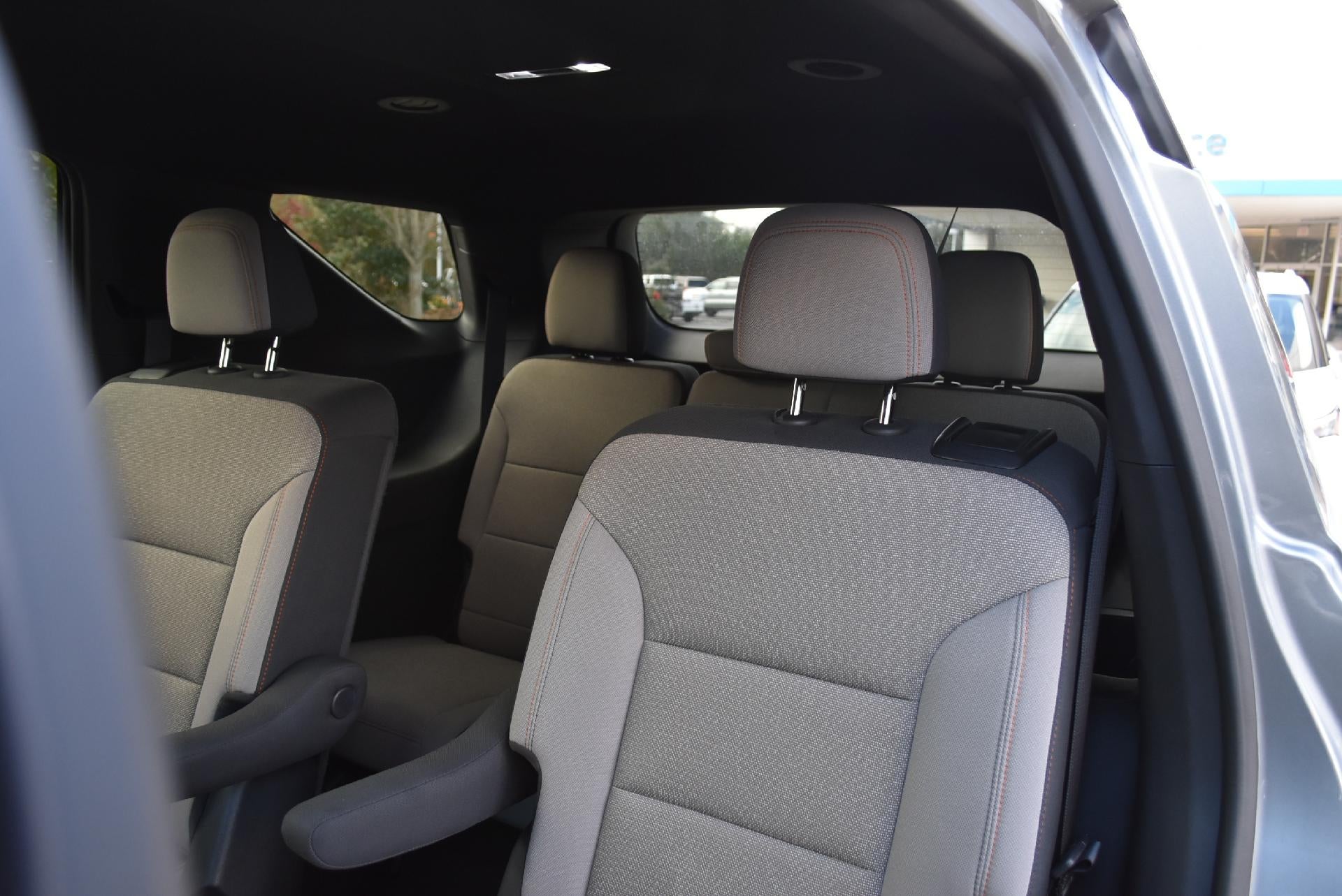 2025 Chevrolet Traverse LT w/1LT