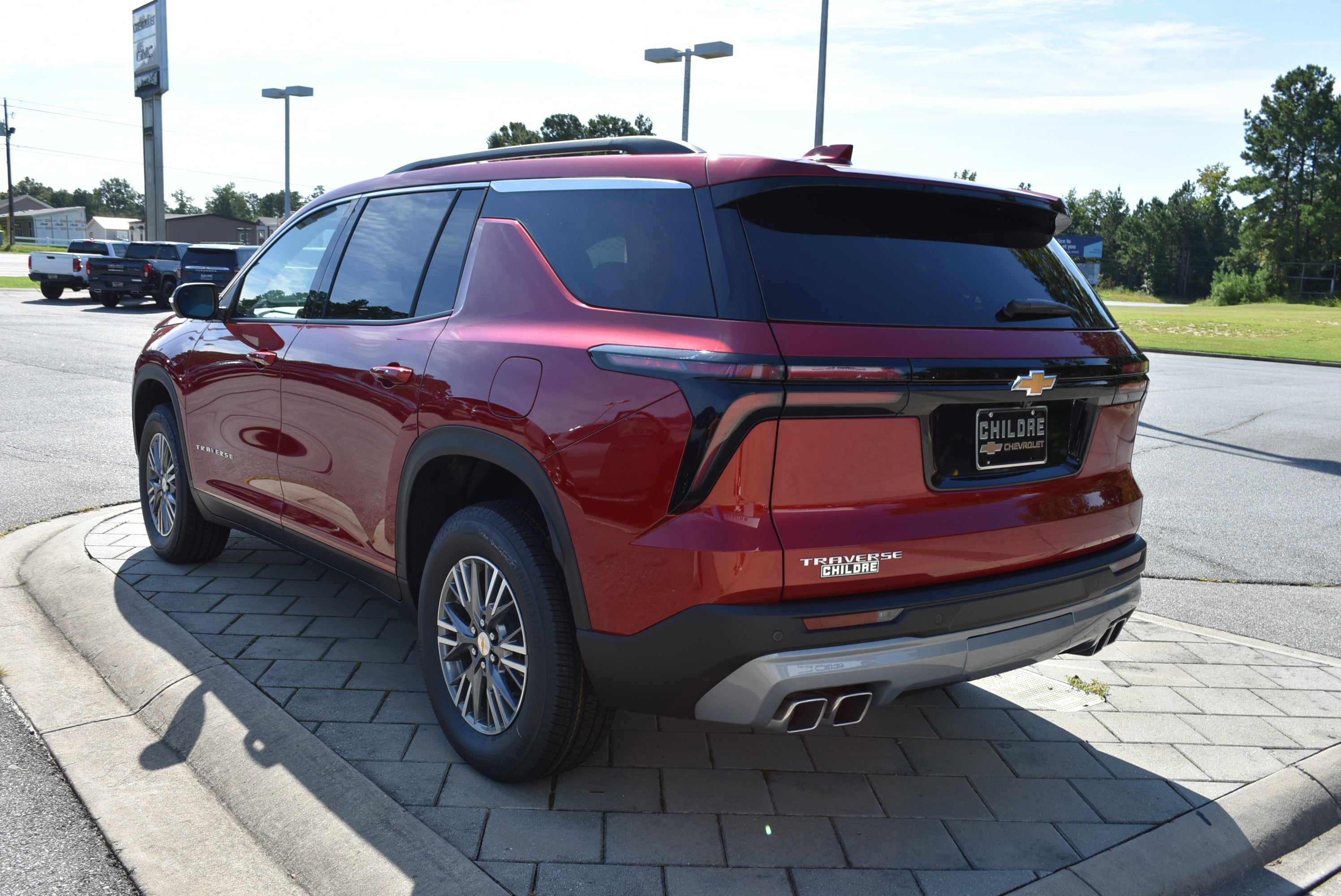 2025 Chevrolet Traverse LT