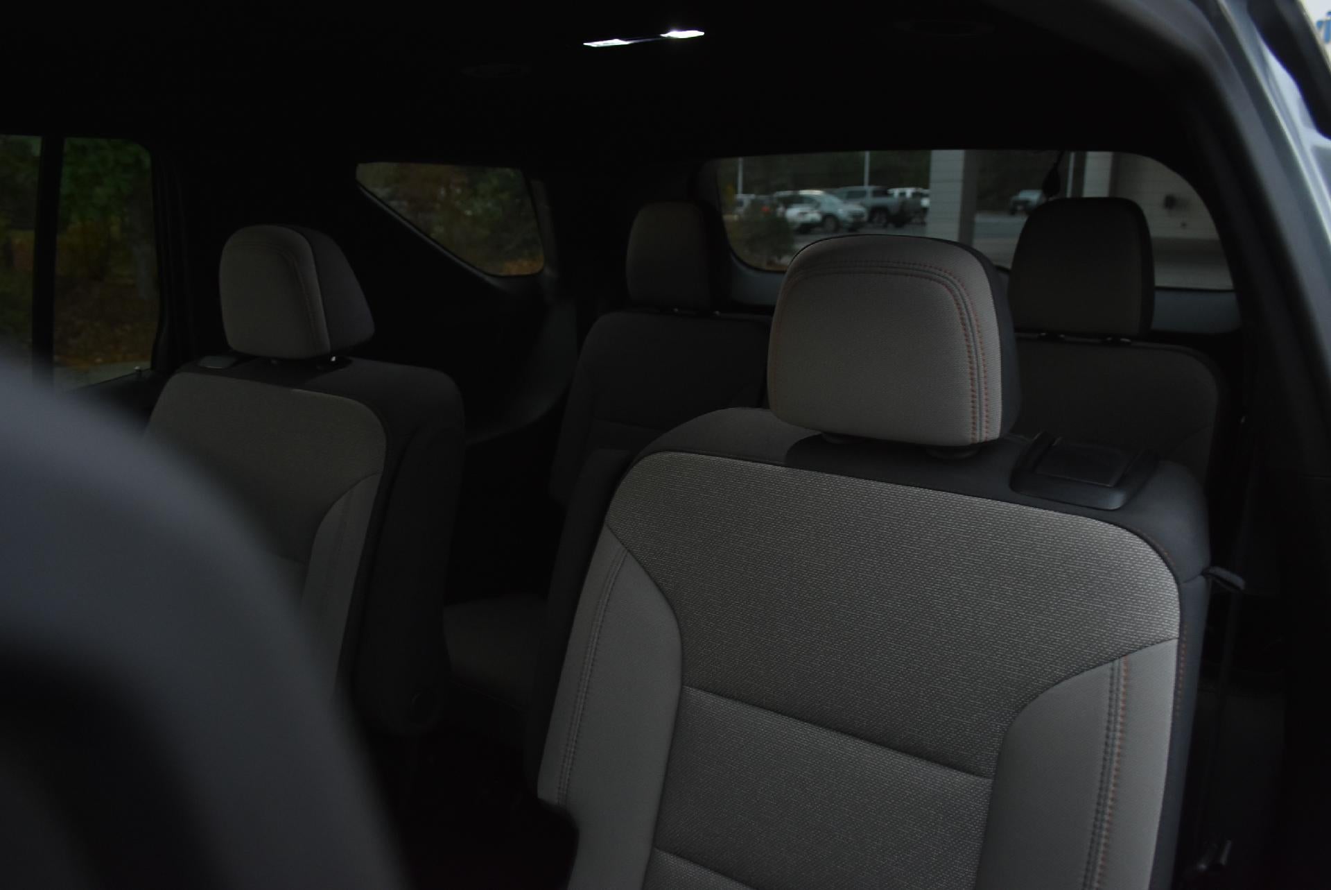 2025 Chevrolet Traverse LT w/1LT