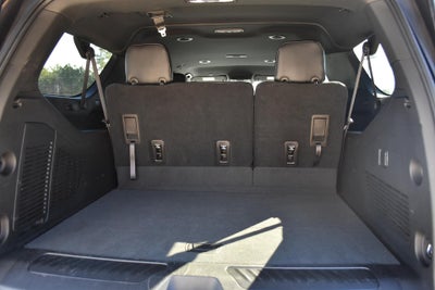 2023 Chevrolet Suburban 2WD LS