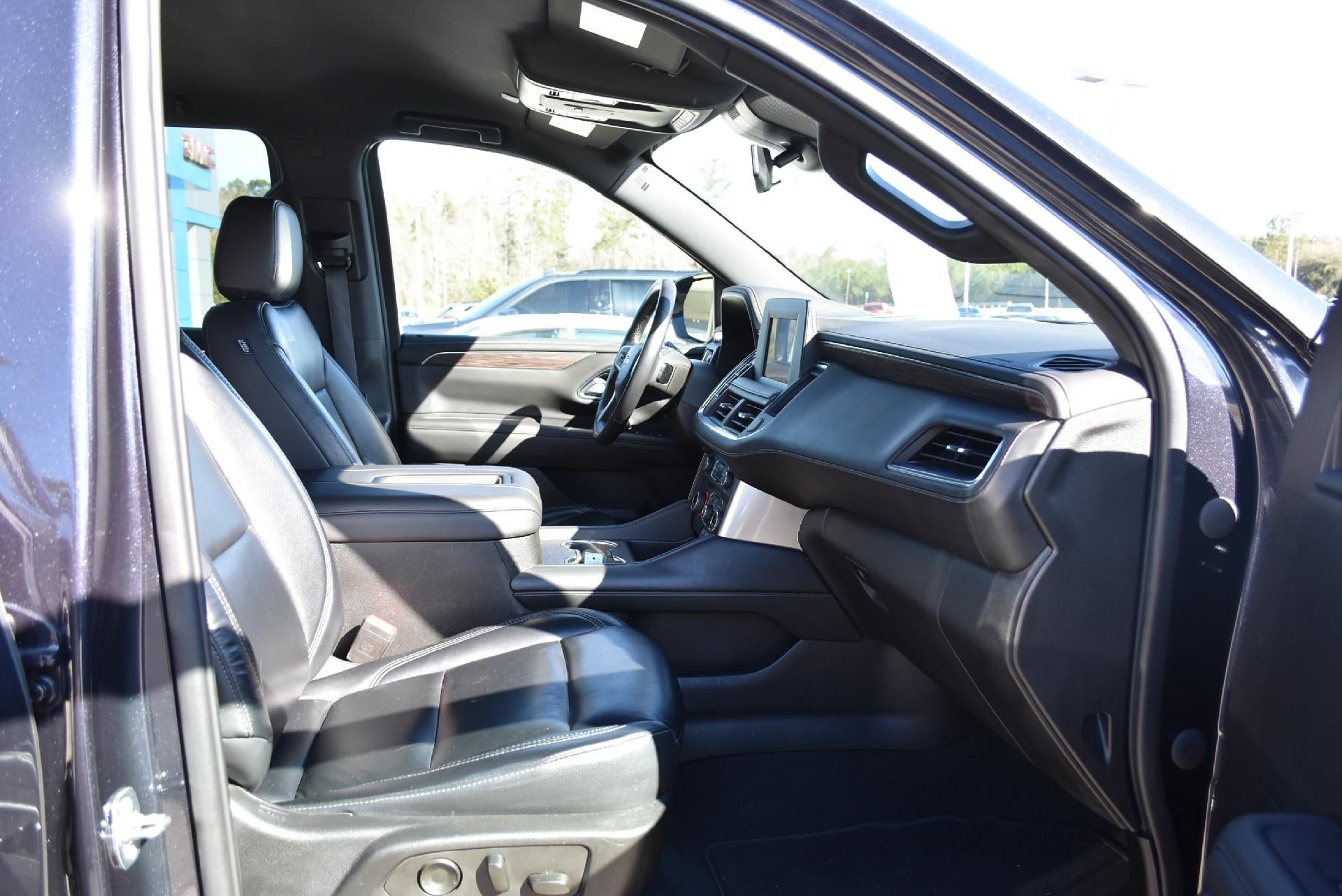 2023 Chevrolet Suburban 2WD LS