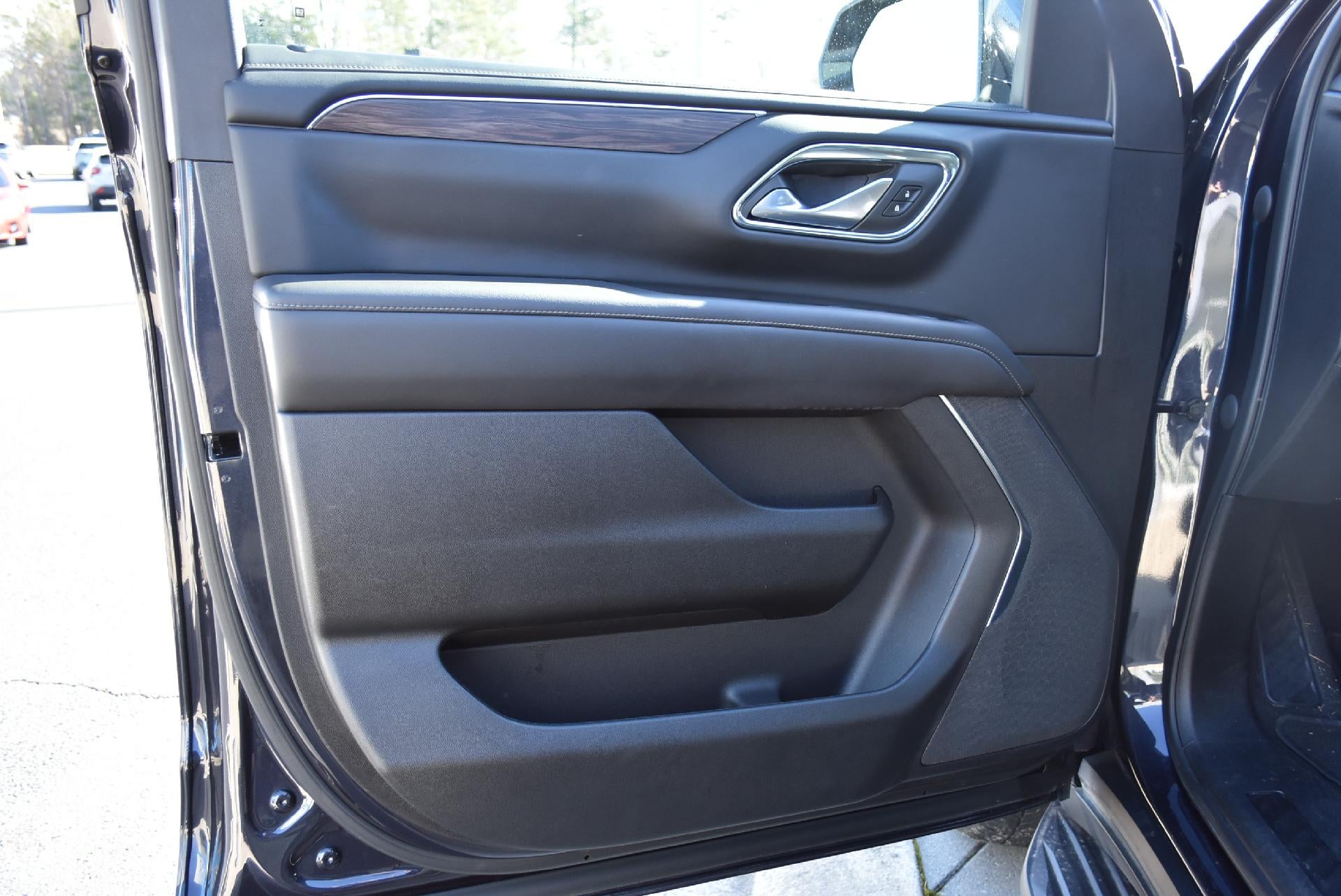 2023 Chevrolet Suburban 2WD LS