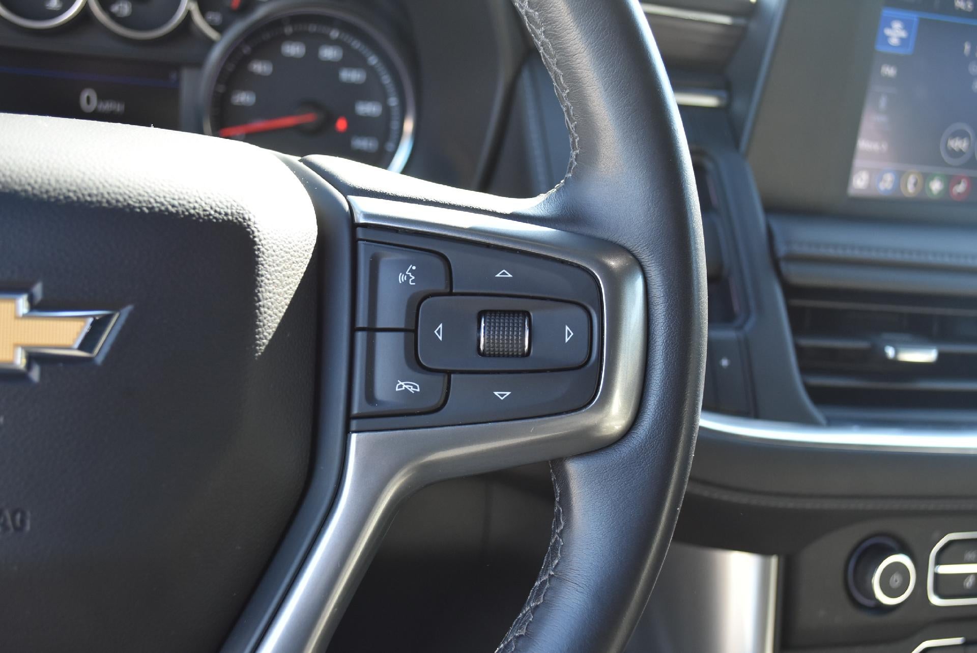 2023 Chevrolet Suburban 2WD LS