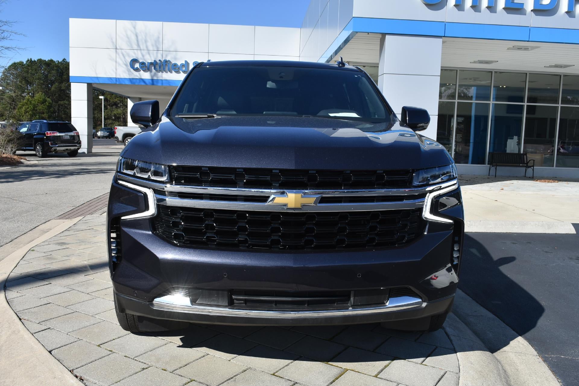 2023 Chevrolet Suburban 2WD LS