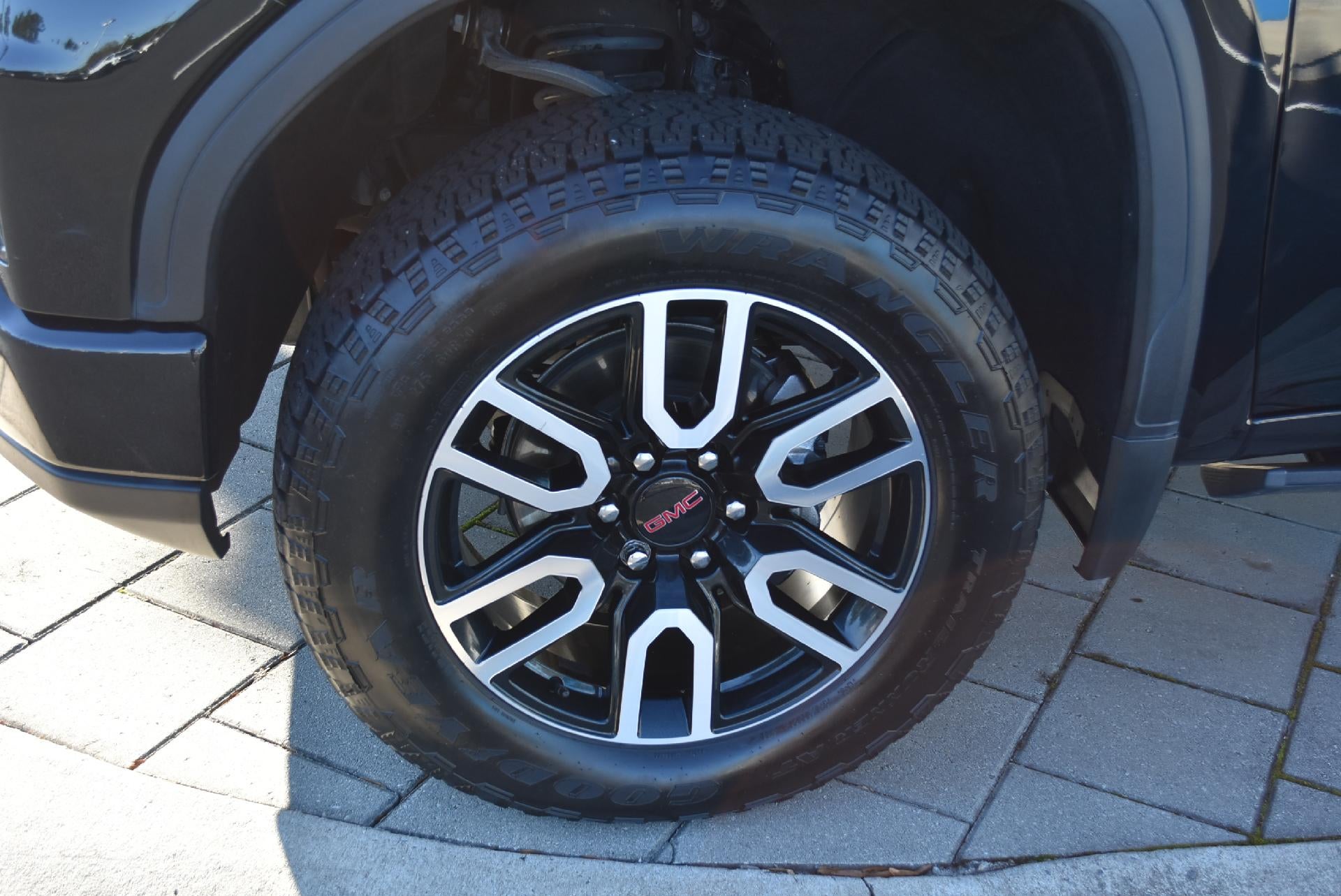 2023 GMC Sierra 1500 Crew Cab Short Box 4-Wheel Drive AT4