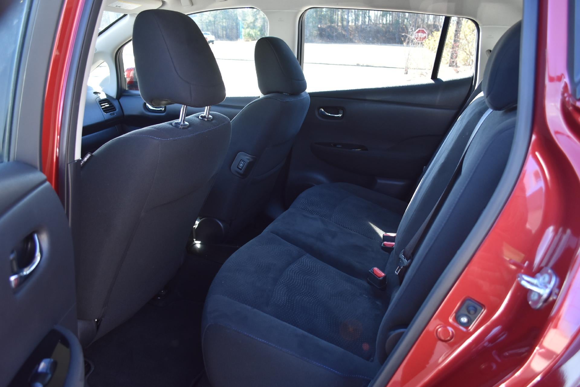 2015 Nissan LEAF 4dr HB SV