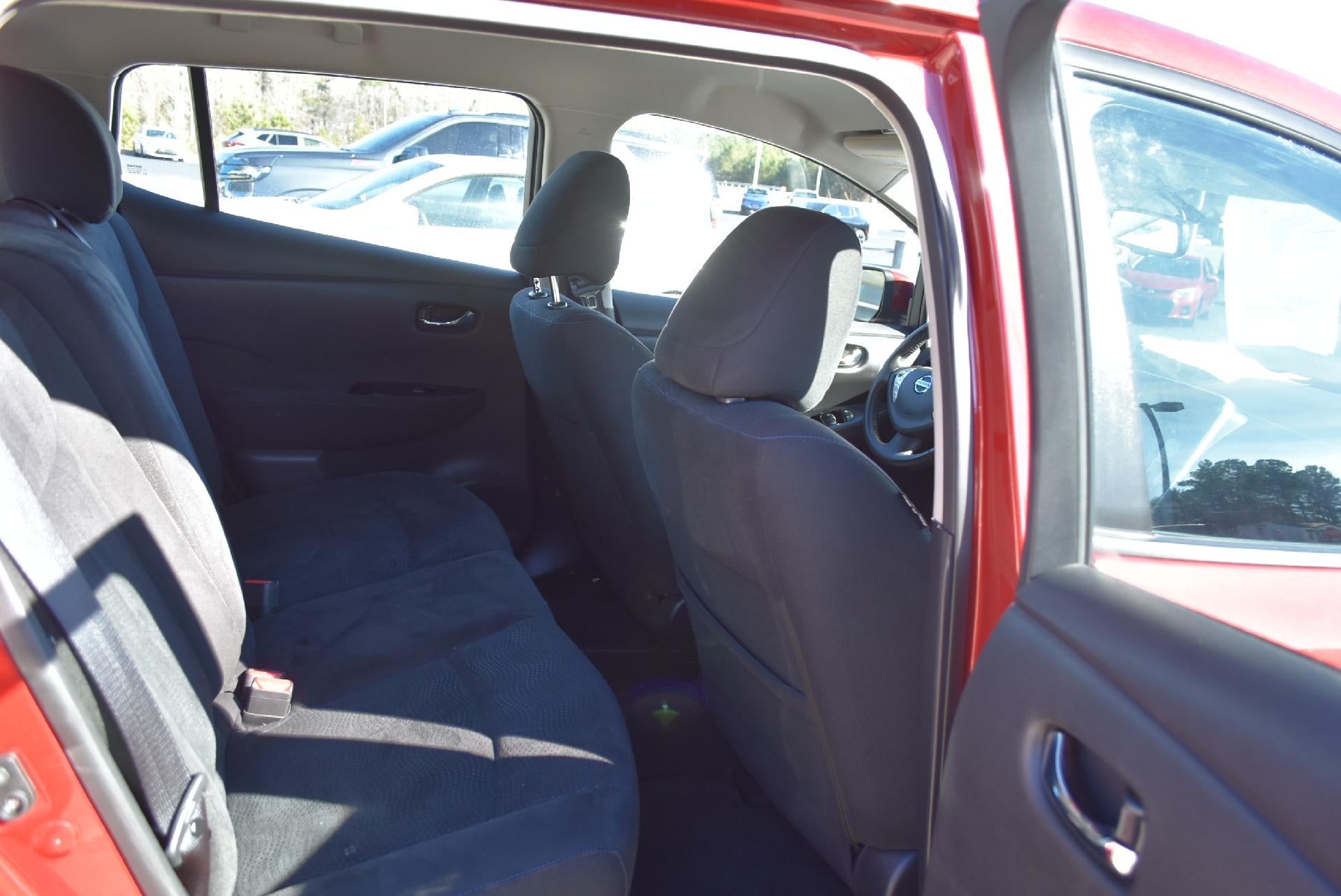 2015 Nissan LEAF 4dr HB SV