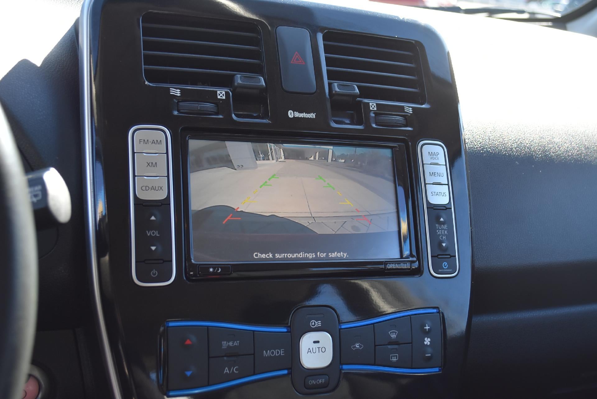 2015 Nissan LEAF 4dr HB SV