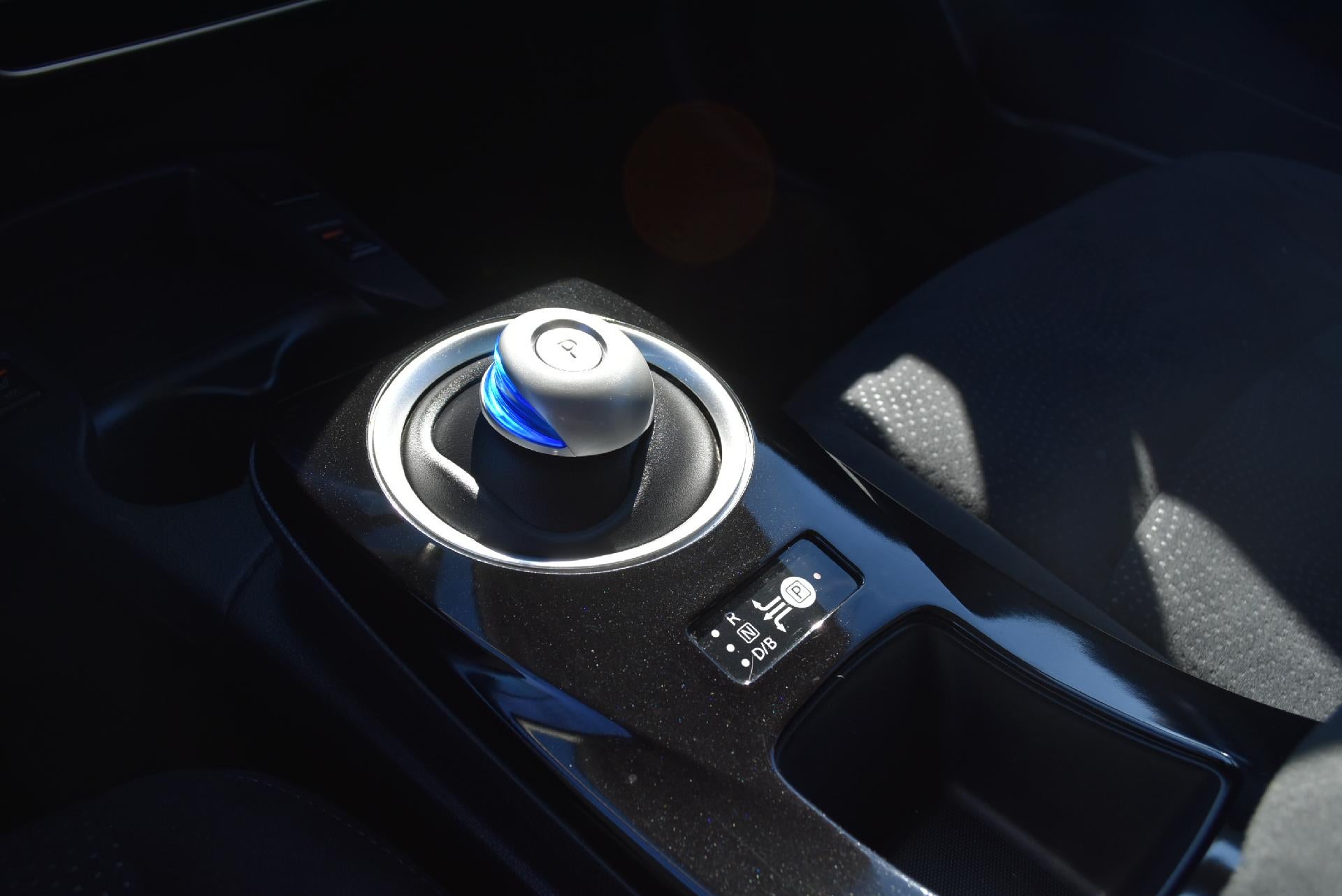 2015 Nissan LEAF 4dr HB SV