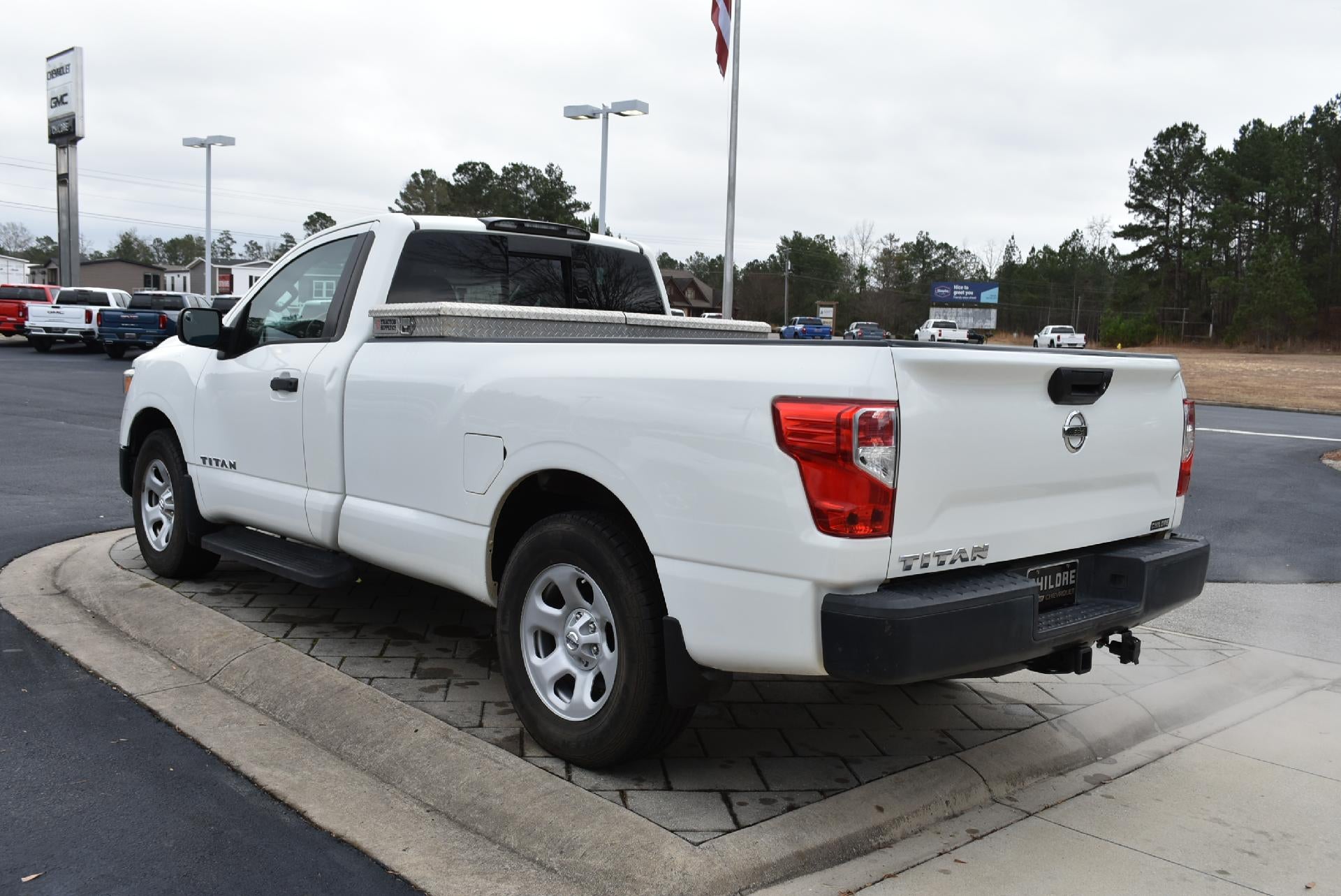 2017 Nissan TITAN 4x2 Single Cab S