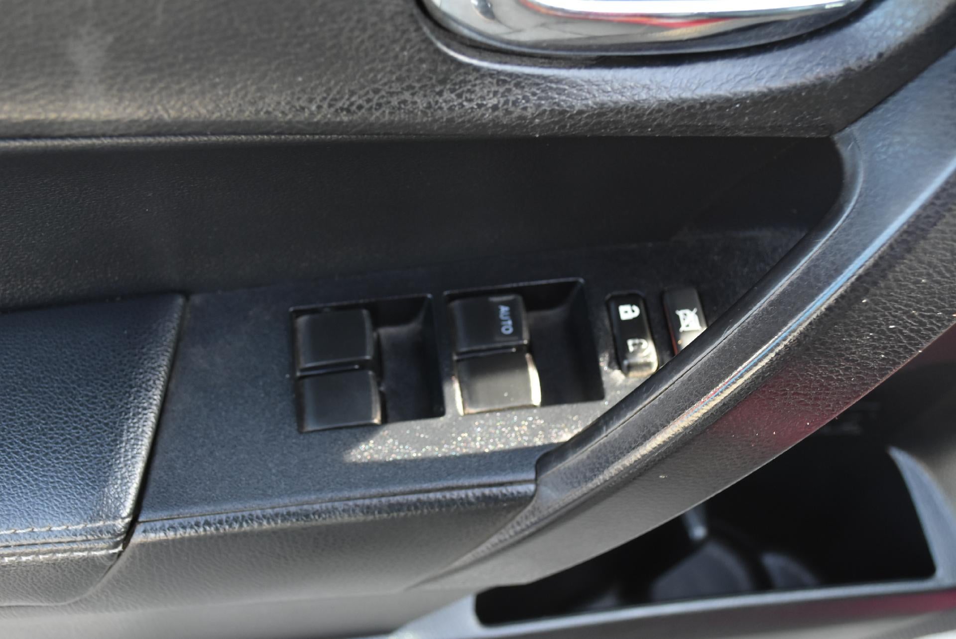 2015 Toyota Corolla 4dr Sdn Auto L (Natl)