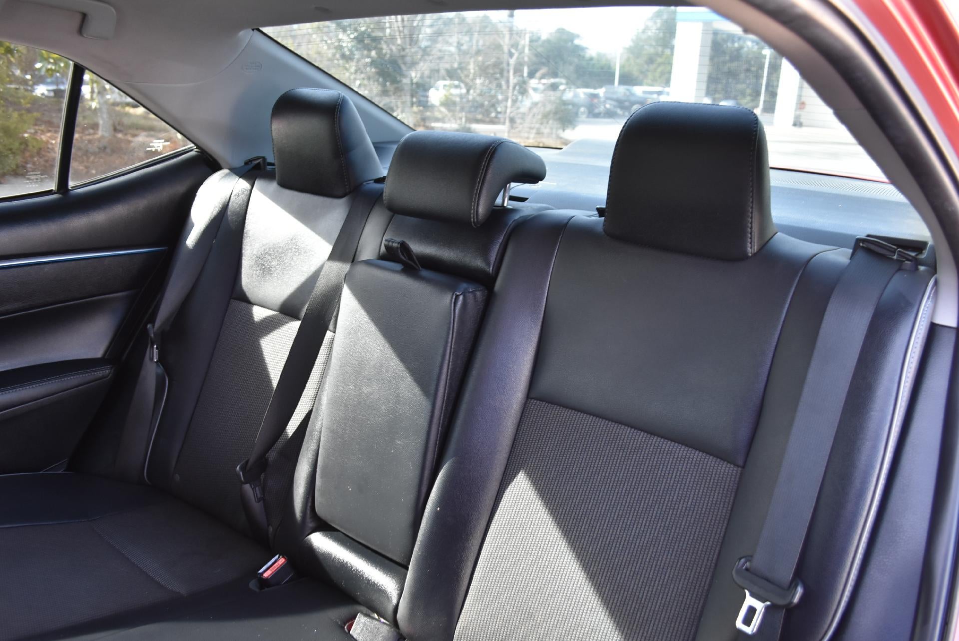 2015 Toyota Corolla 4dr Sdn Auto L (Natl)