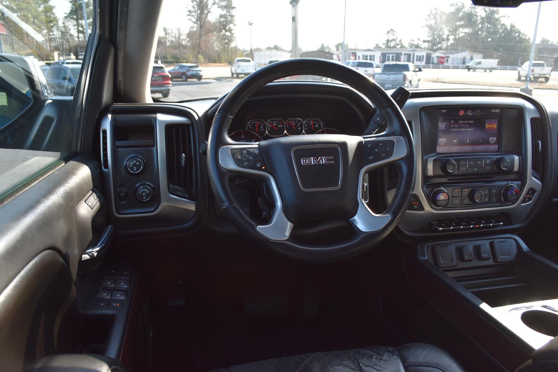 2015 GMC Sierra 1500 Crew Cab Short Box 4-Wheel Drive SLT