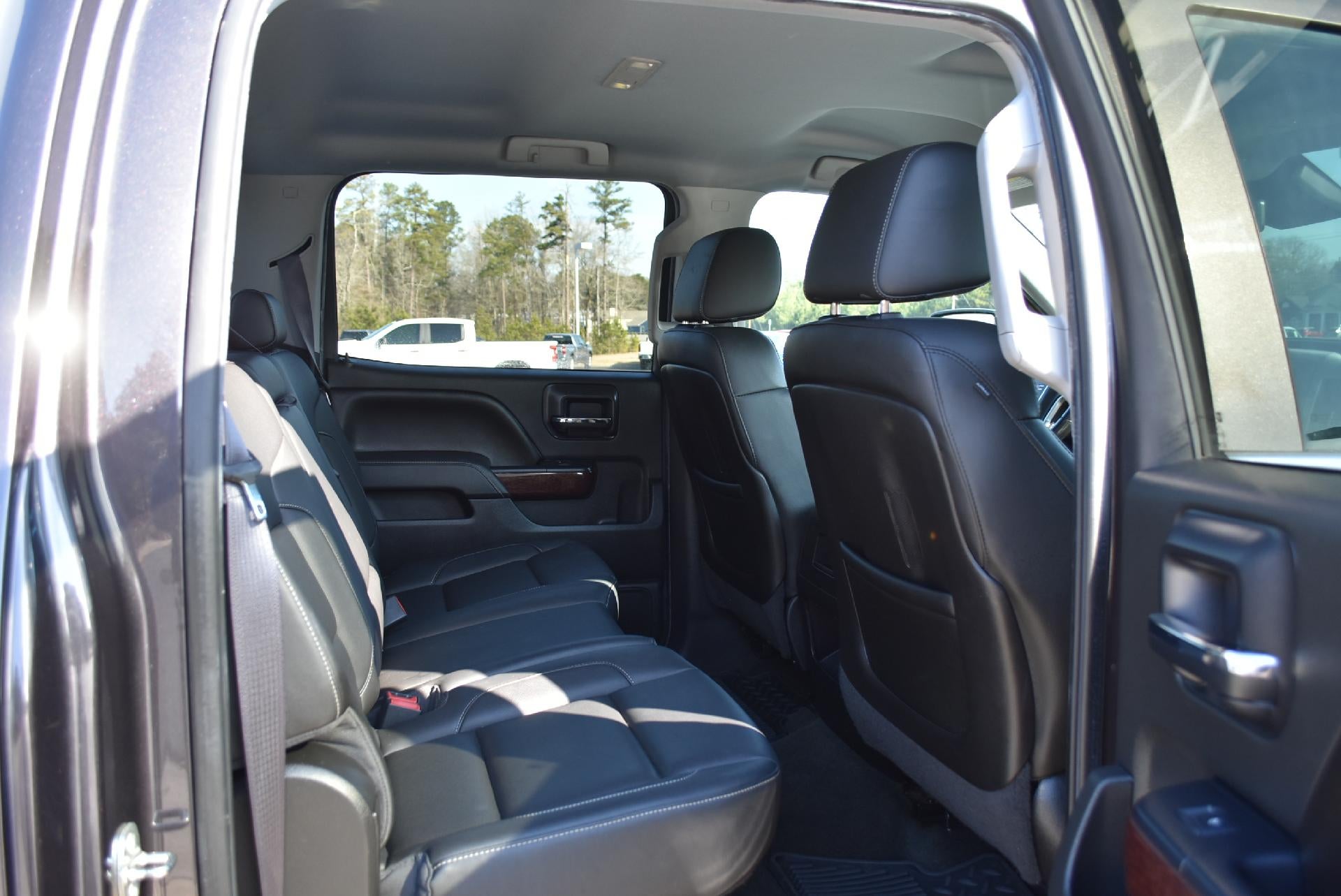 2015 GMC Sierra 1500 Crew Cab Short Box 4-Wheel Drive SLT