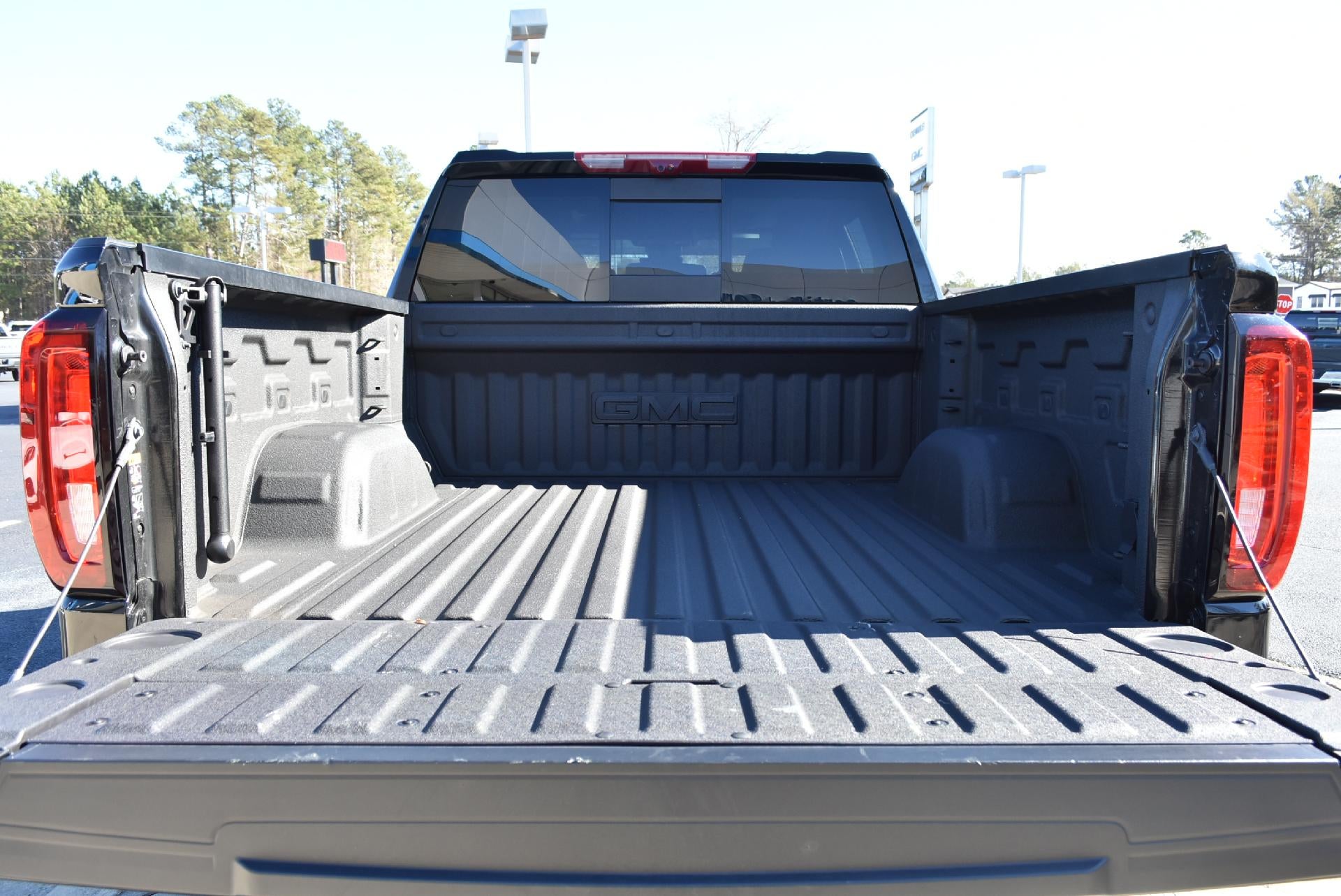 2025 GMC Sierra 1500 Crew Cab Short Box 4-Wheel Drive AT4