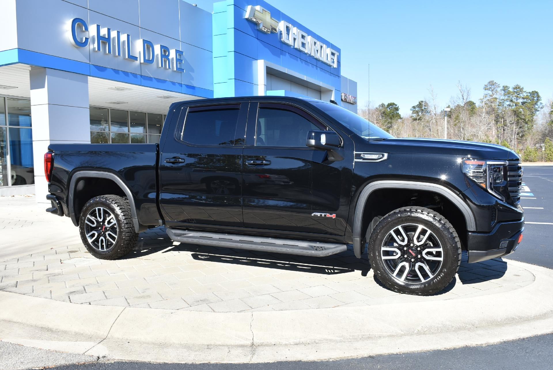 2025 GMC Sierra 1500 Crew Cab Short Box 4-Wheel Drive AT4