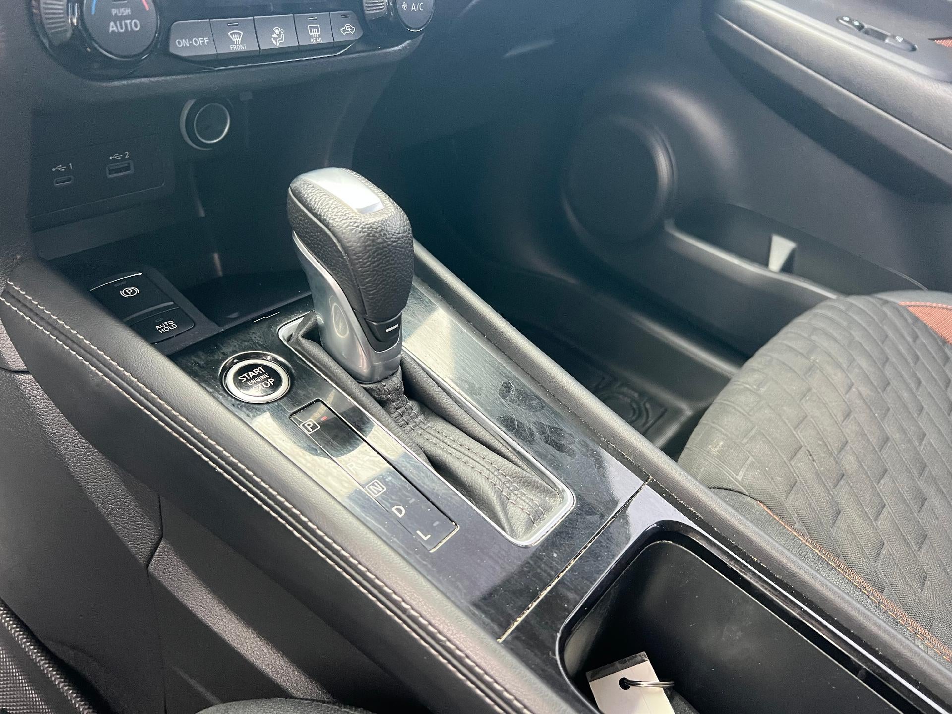 2021 Nissan Kicks SR FWD