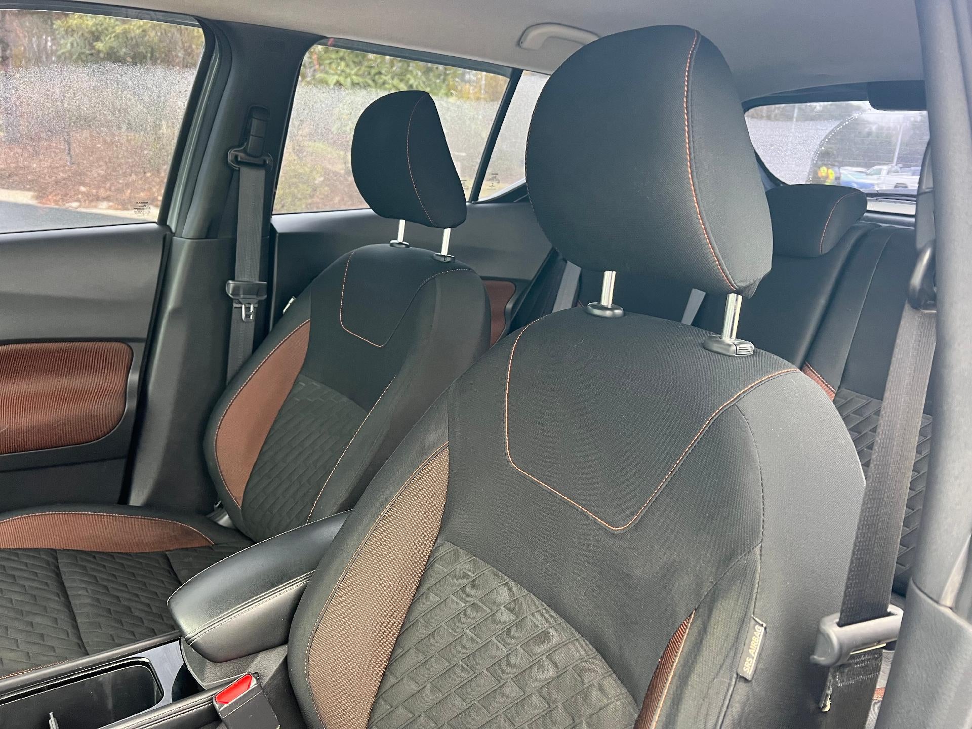 2021 Nissan Kicks SR FWD