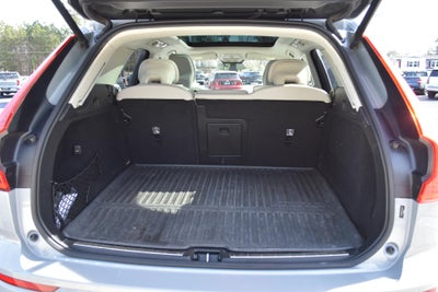 2024 Volvo XC60 Recharge Plug-In Hybrid T8 eAWD PHEV Ultimate Dark Theme