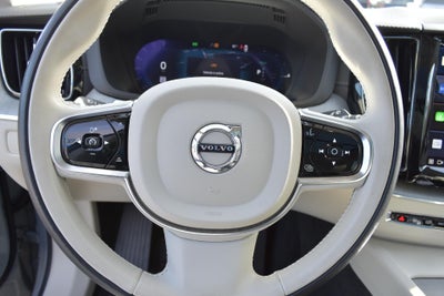 2024 Volvo XC60 Recharge Plug-In Hybrid T8 eAWD PHEV Ultimate Dark Theme