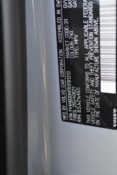 2024 Volvo XC60 Recharge Plug-In Hybrid T8 eAWD PHEV Ultimate Dark Theme