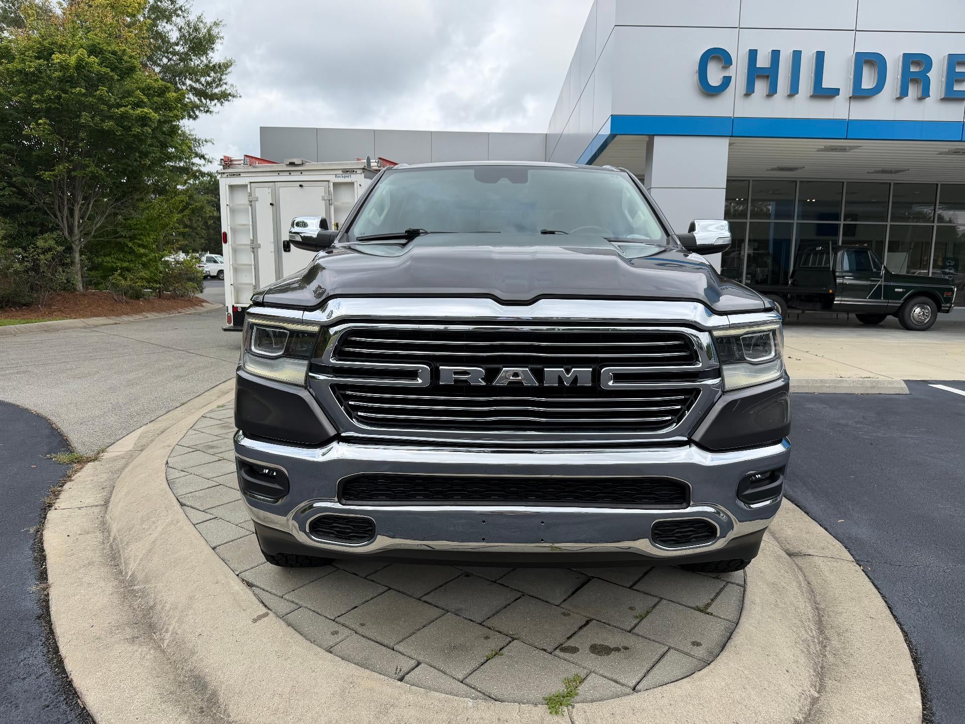 2022 RAM 1500 Laramie Crew Cab 4x4 5'7" Box