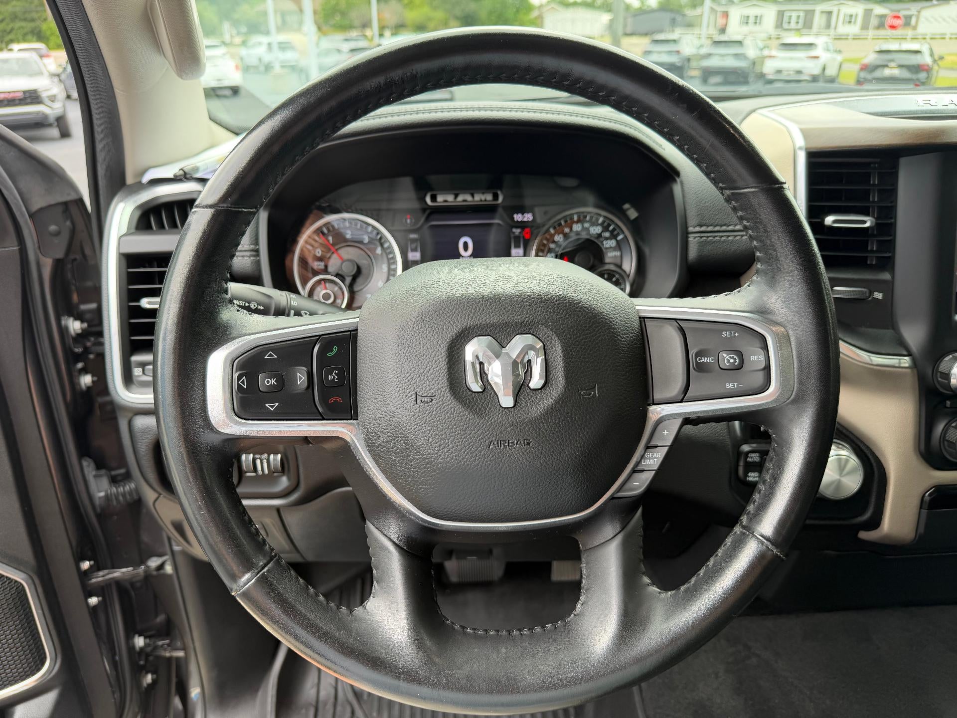 2022 RAM 1500 Laramie Crew Cab 4x4 5'7" Box