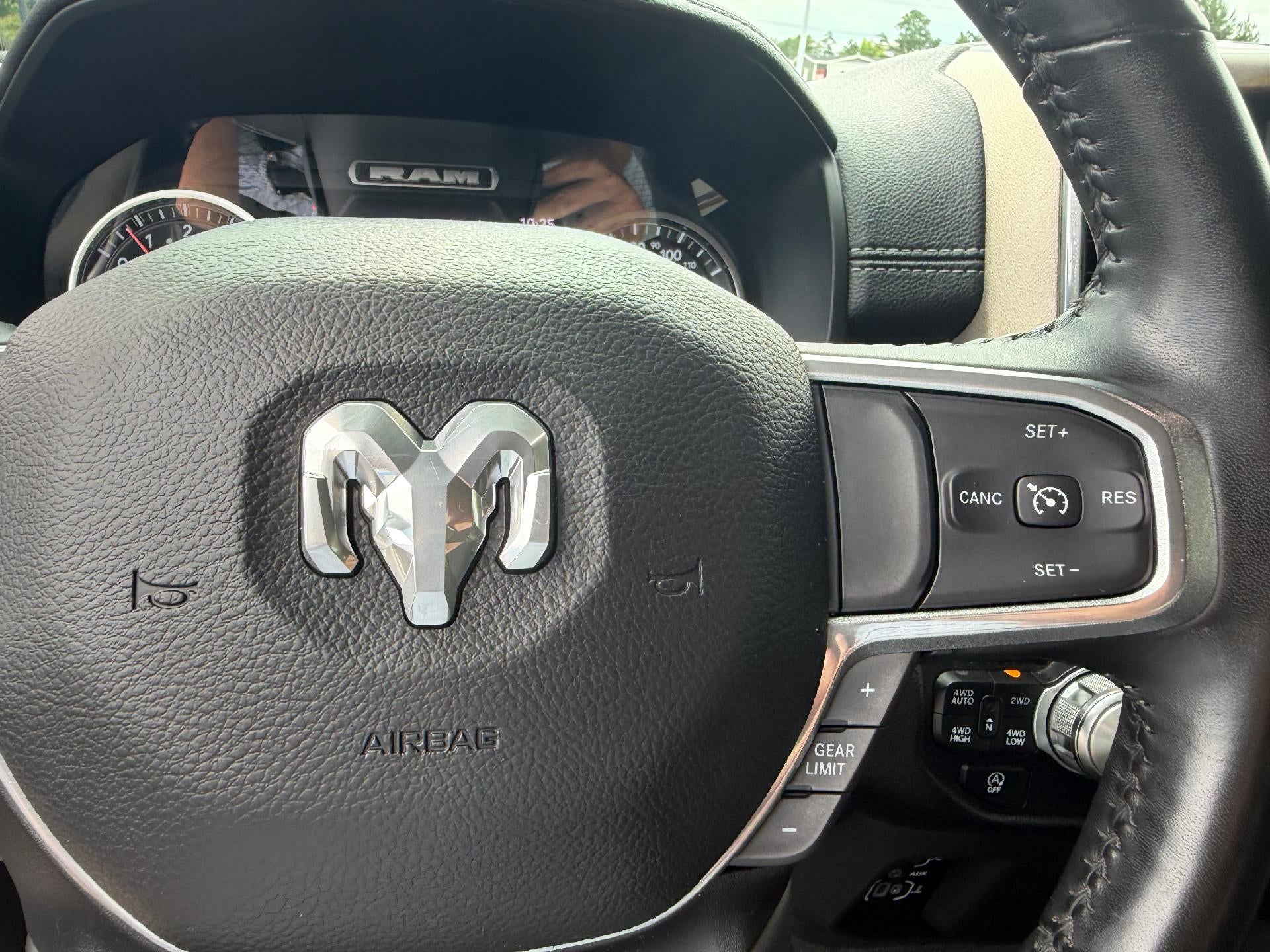 2022 RAM 1500 Laramie Crew Cab 4x4 5'7" Box