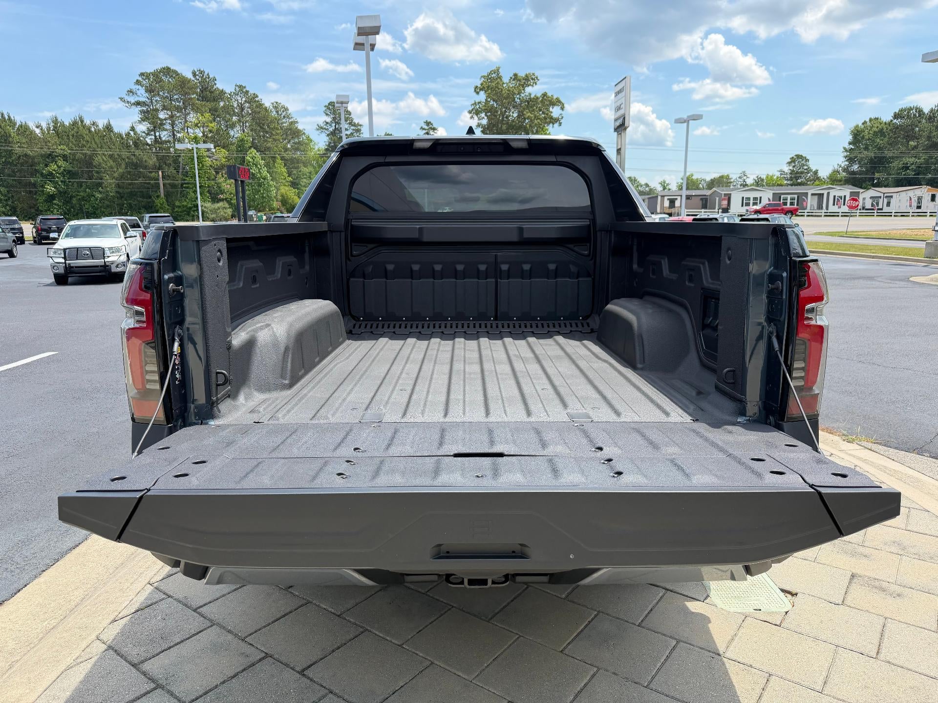 2026 Chevrolet Silverado EV LT - Photo 15