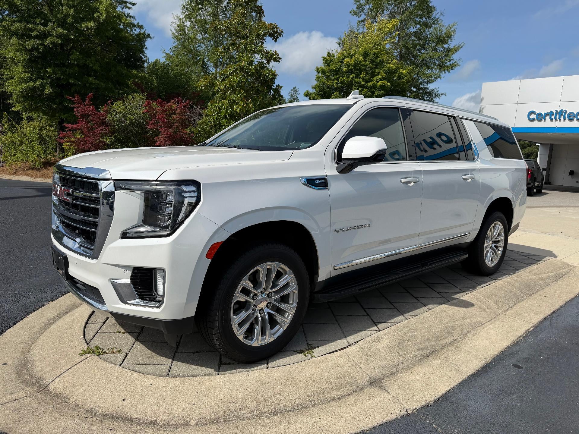 2023 GMC Yukon XL SLT
