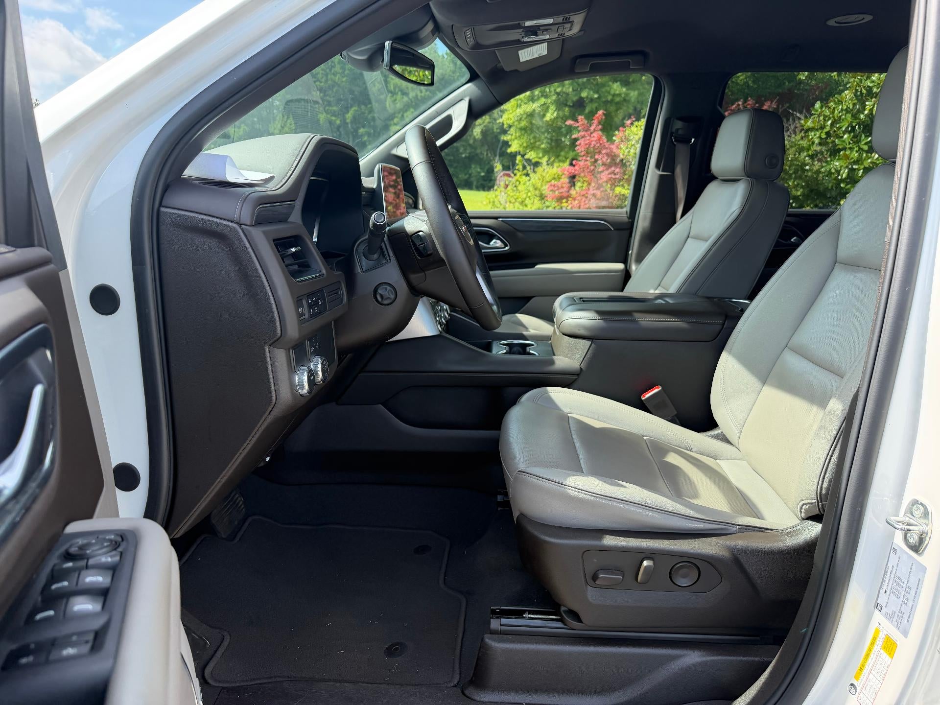 2023 GMC Yukon XL SLT