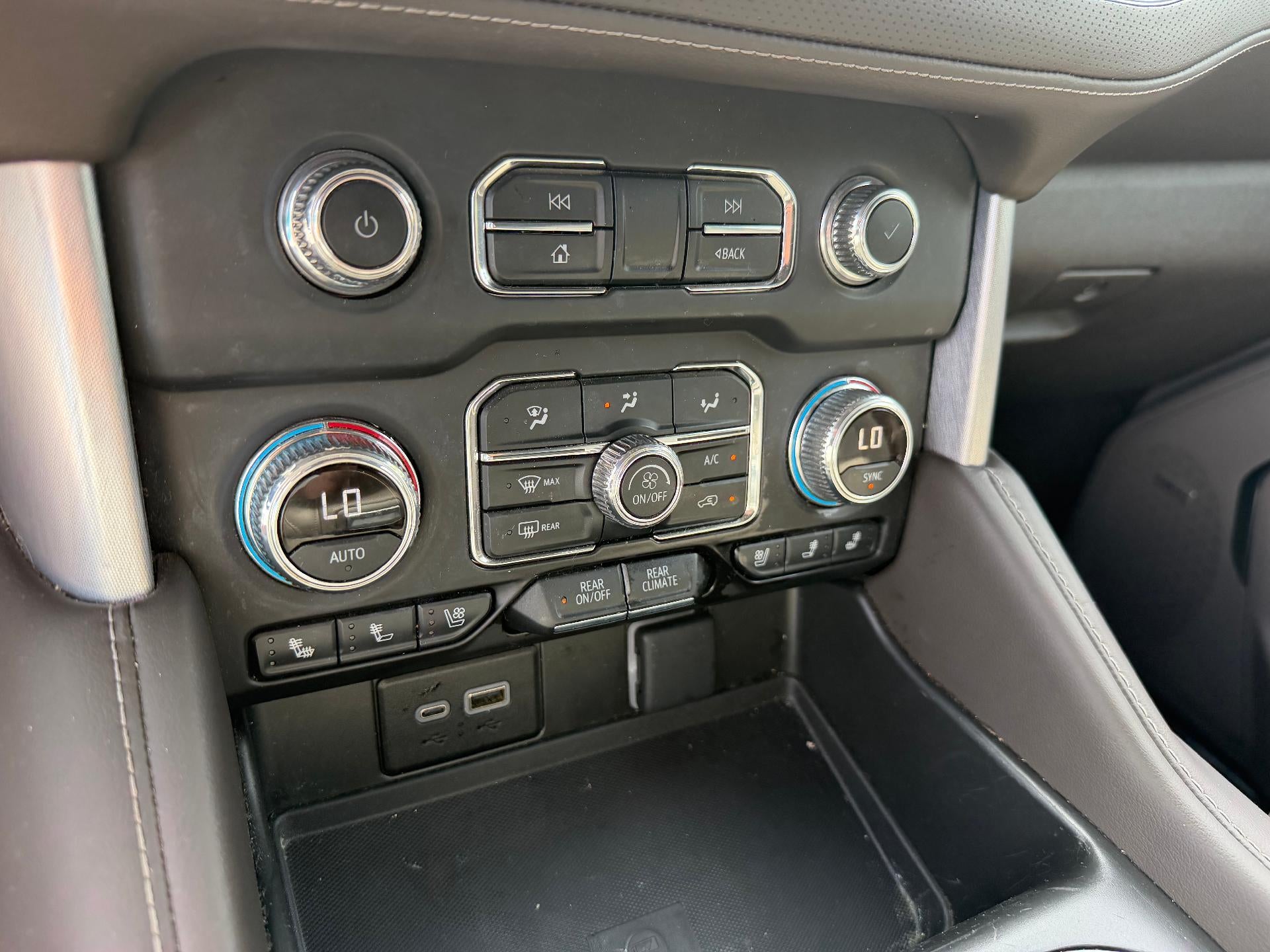 2023 GMC Yukon XL SLT