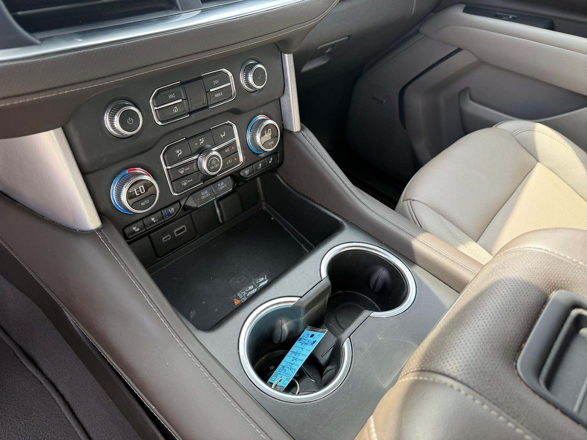 2023 GMC Yukon XL SLT