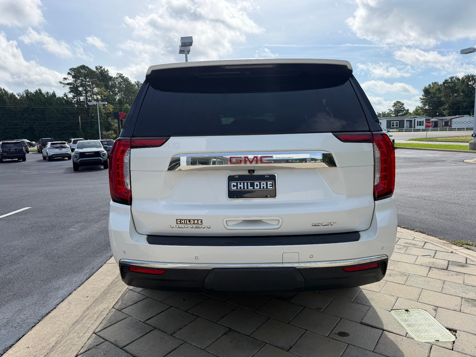 2023 GMC Yukon XL SLT