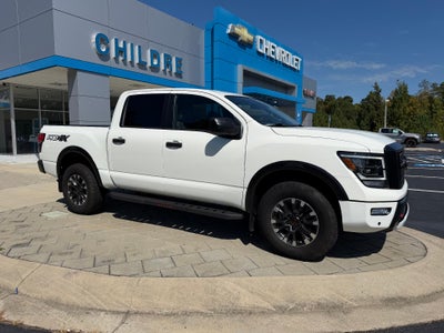 2024 Nissan TITAN Crew Cab PRO-4X 4x4