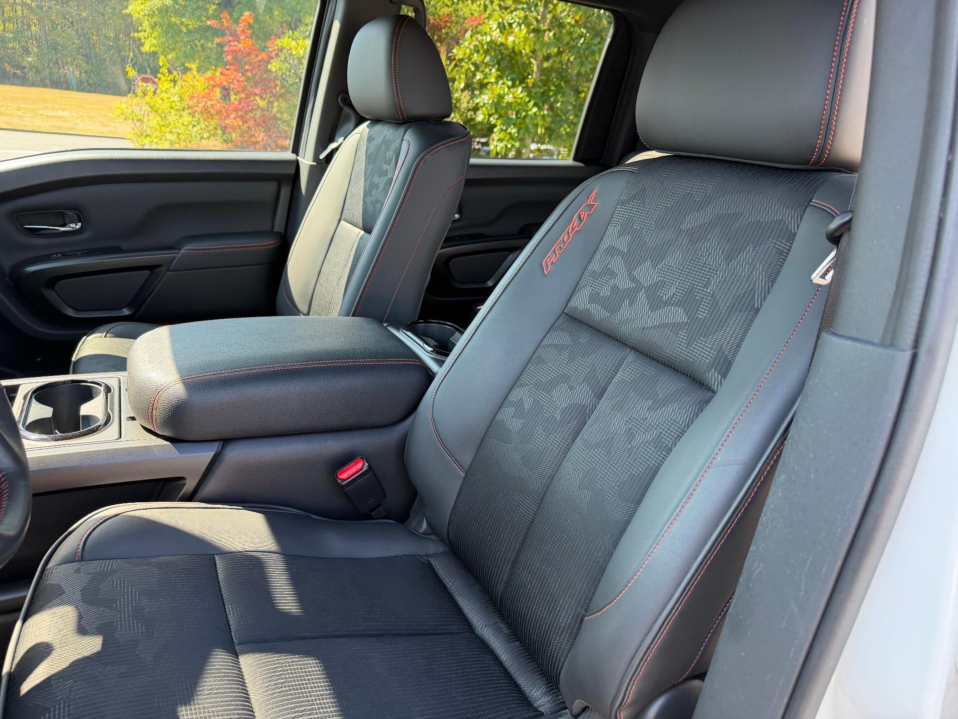 2024 Nissan TITAN Crew Cab PRO-4X 4x4