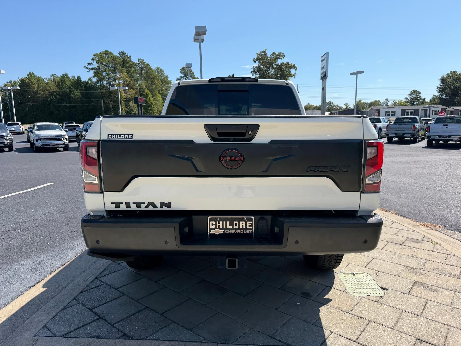 2024 Nissan TITAN Crew Cab PRO-4X 4x4